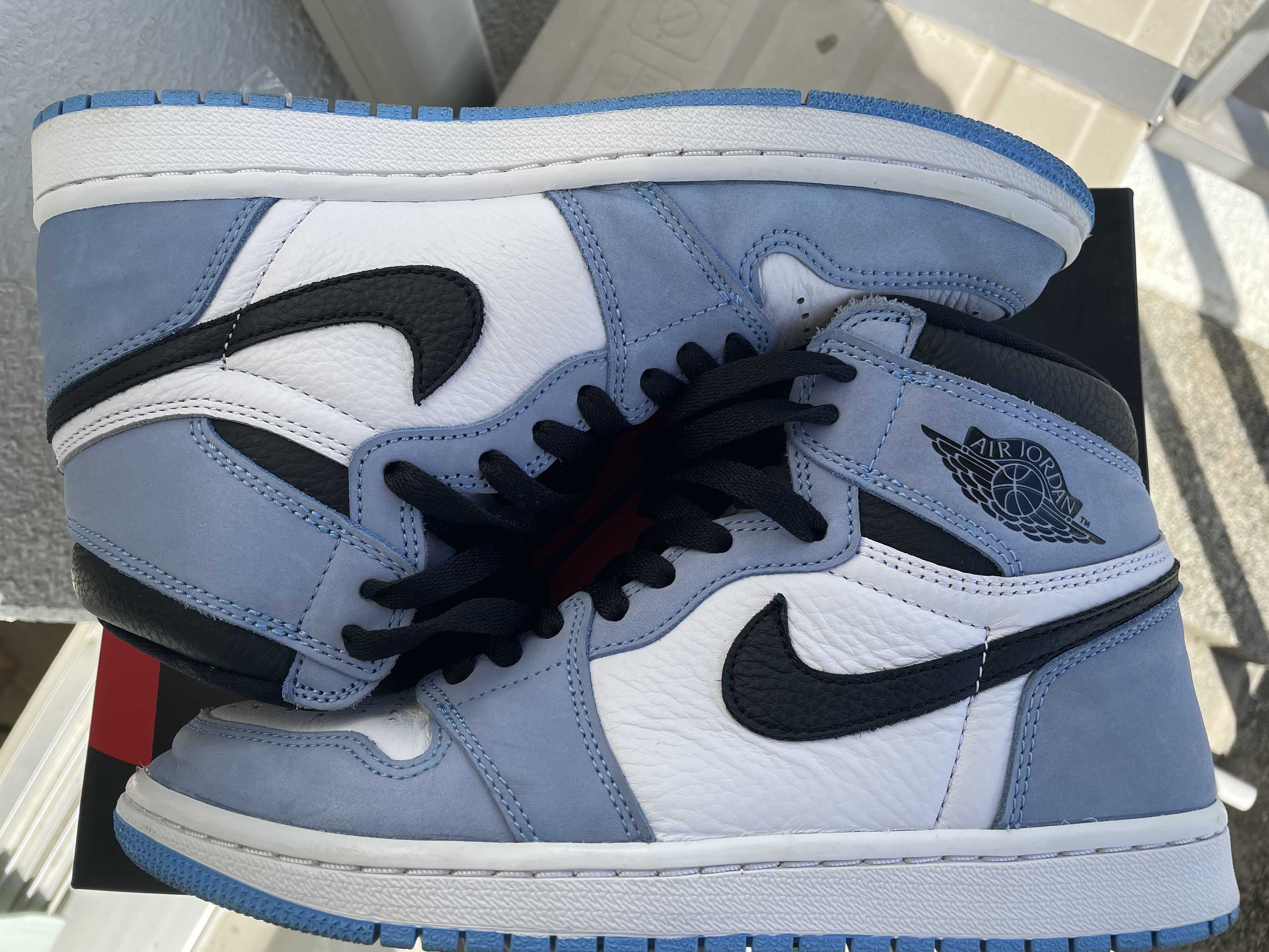 Nike Air Jordan 1 High OG "University Blue"