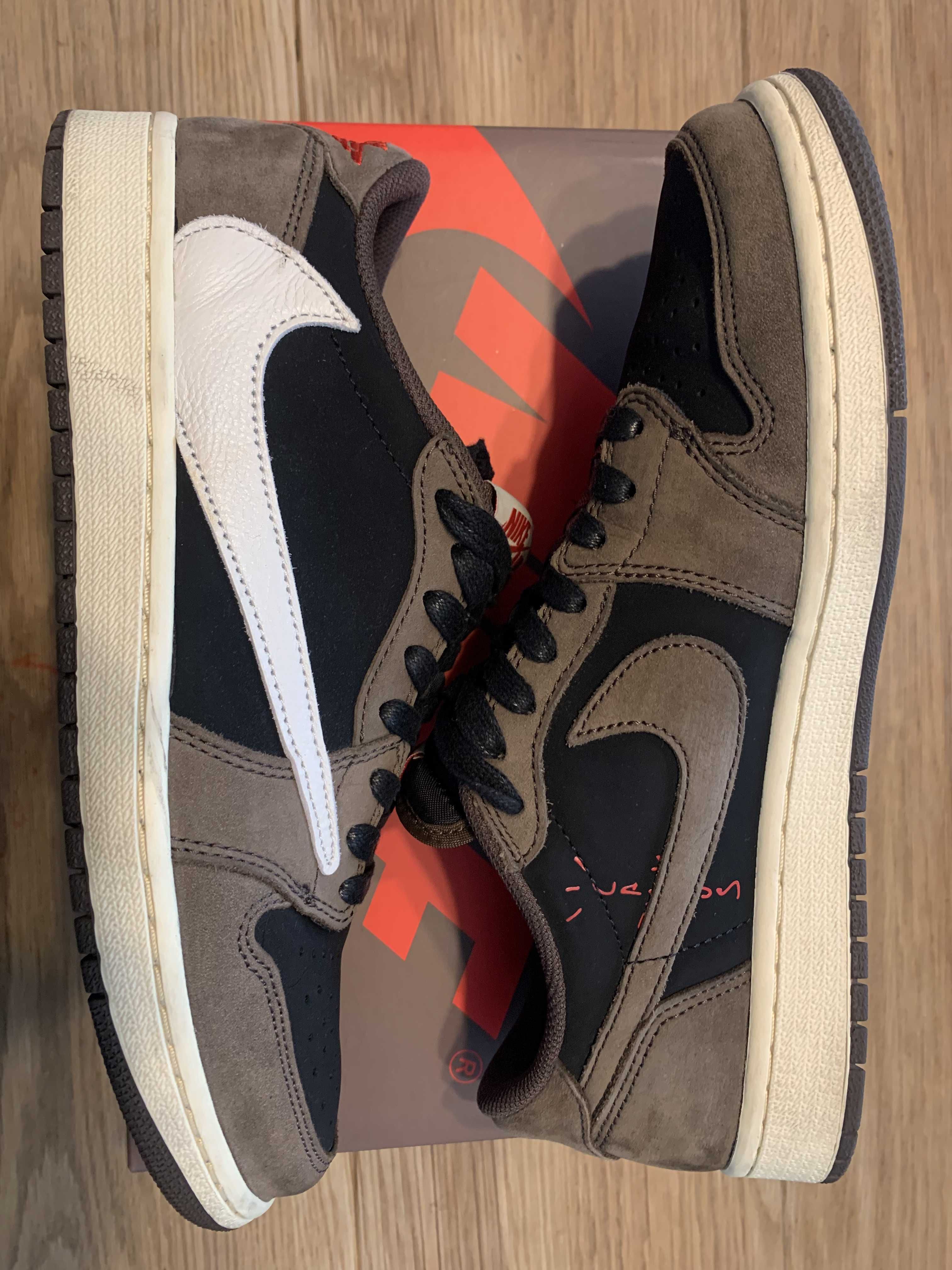 Travis Scott × Nike Air Jordan 1 Low OG SP-T "Black/Dark Mocha"