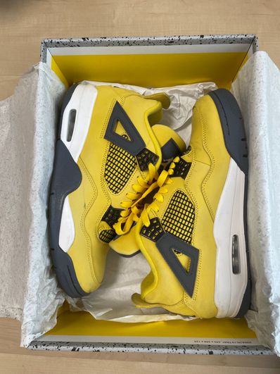Nike Air Jordan 4 "Tour Yellow"
