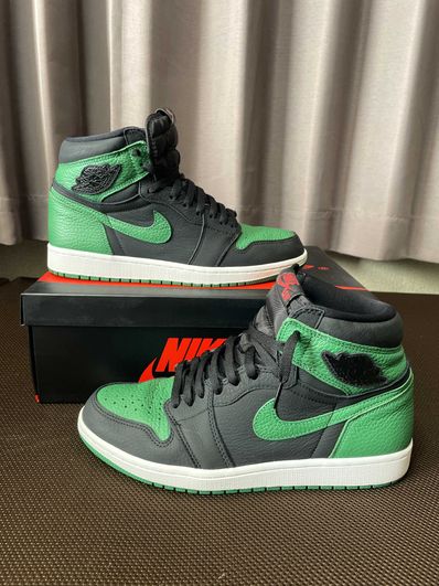 Nike Air Jordan 1 Retro High OG "Black/Pine Green" (2020)