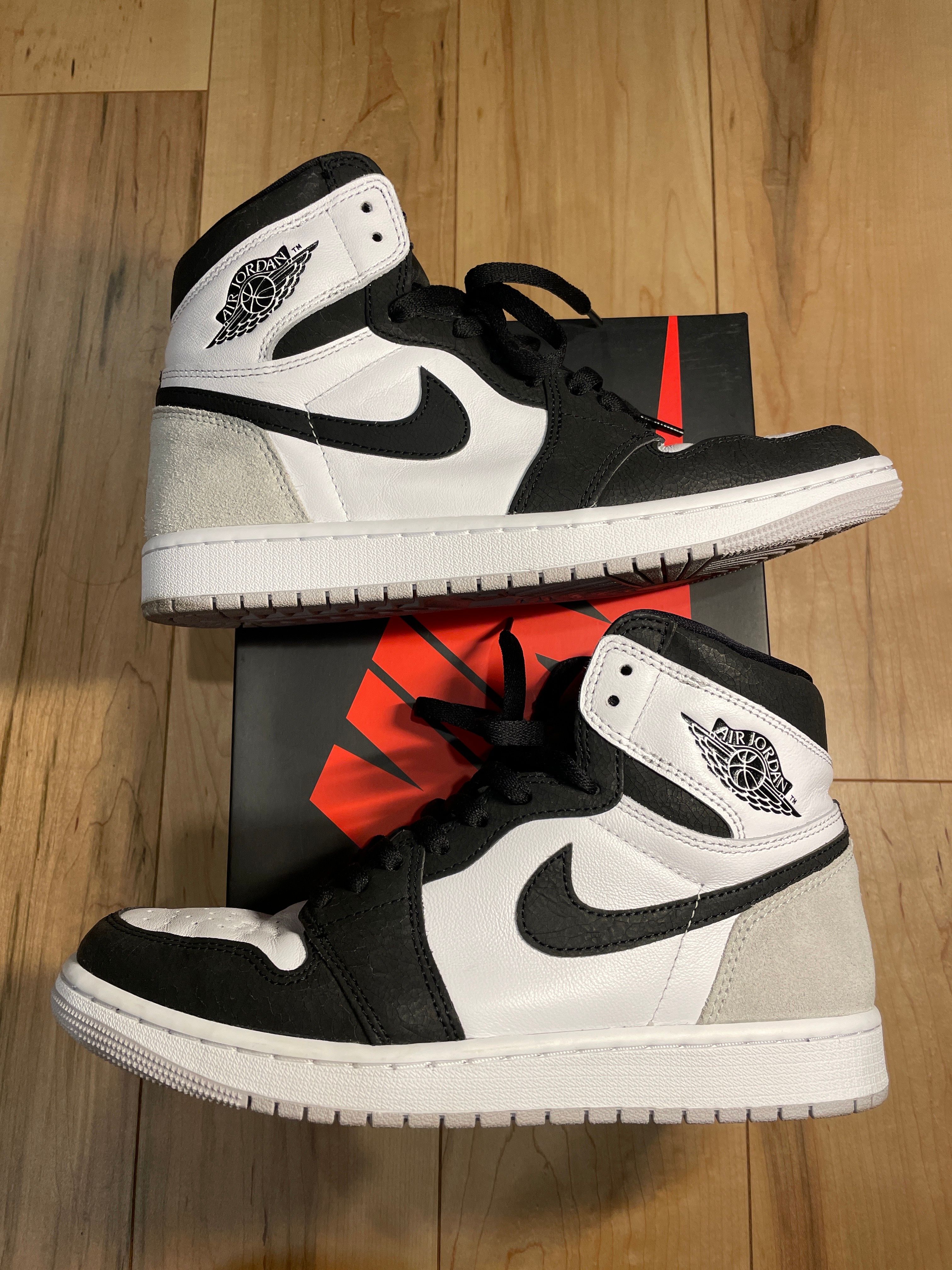 Nike Air Jordan 1 High OG "Bleached Coral"