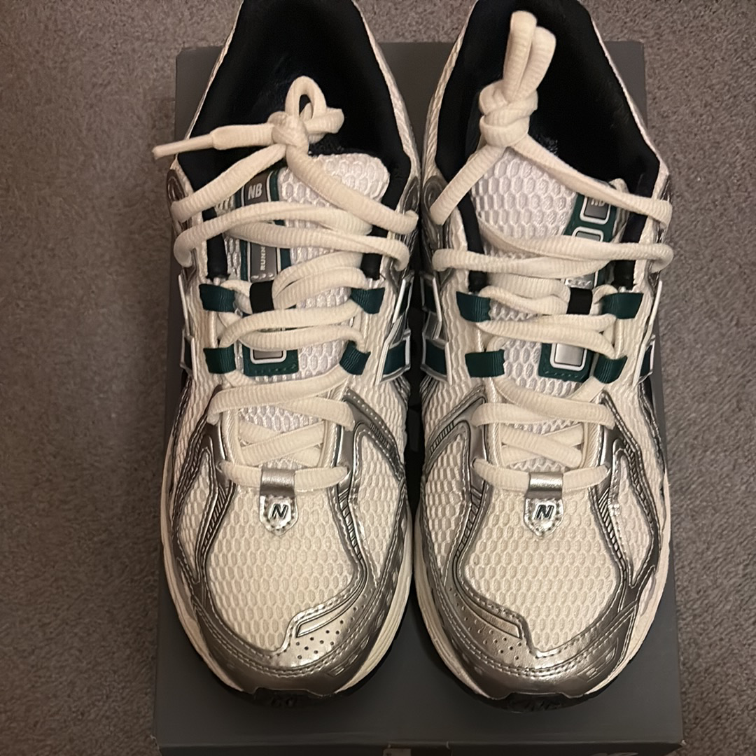 New Balance 1906R "Metallic Silver/Green"