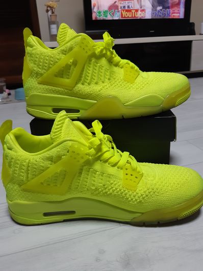 NIKE AIR JORDAN 4 RETRO FLYKNIT VOLT