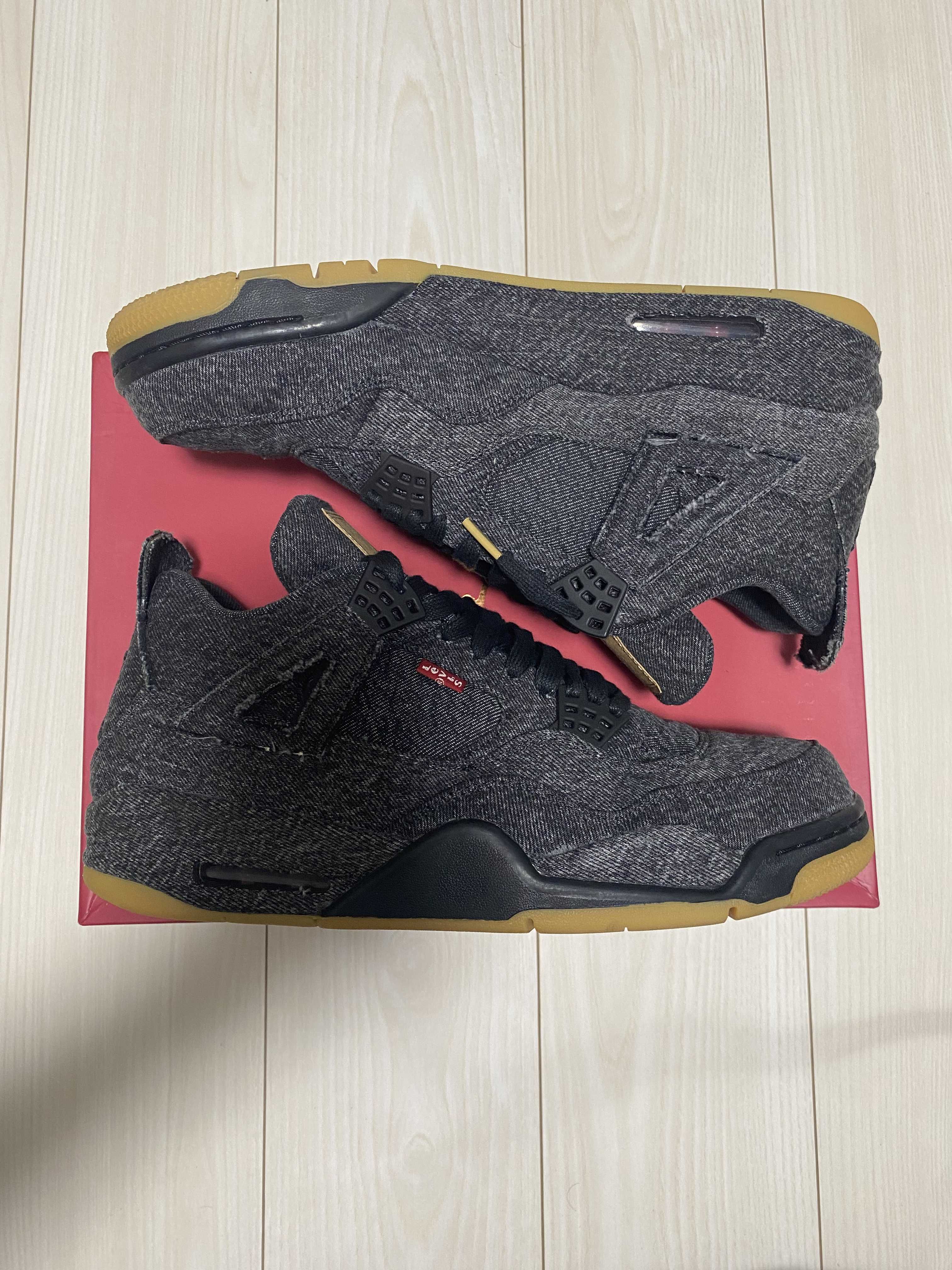 Nike × Levi's Air Jordan 4 "Black Denim" (Tag: LEVIS®)