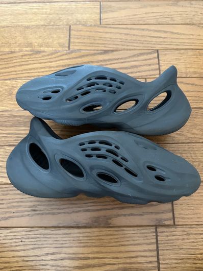 adidas YEEZY Foam Runner "Onyx"