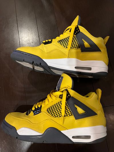 Nike Air Jordan 4 "Tour Yellow"