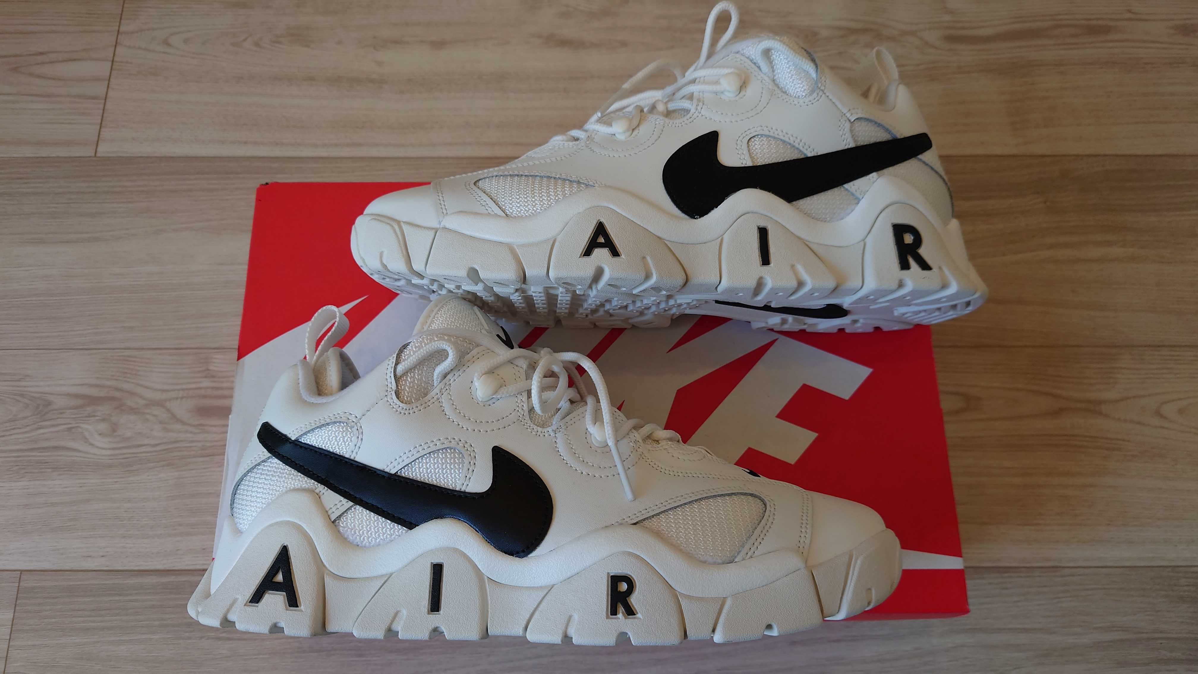 NIKE AIR BARRAGE LOW "WHITE/BLACK"