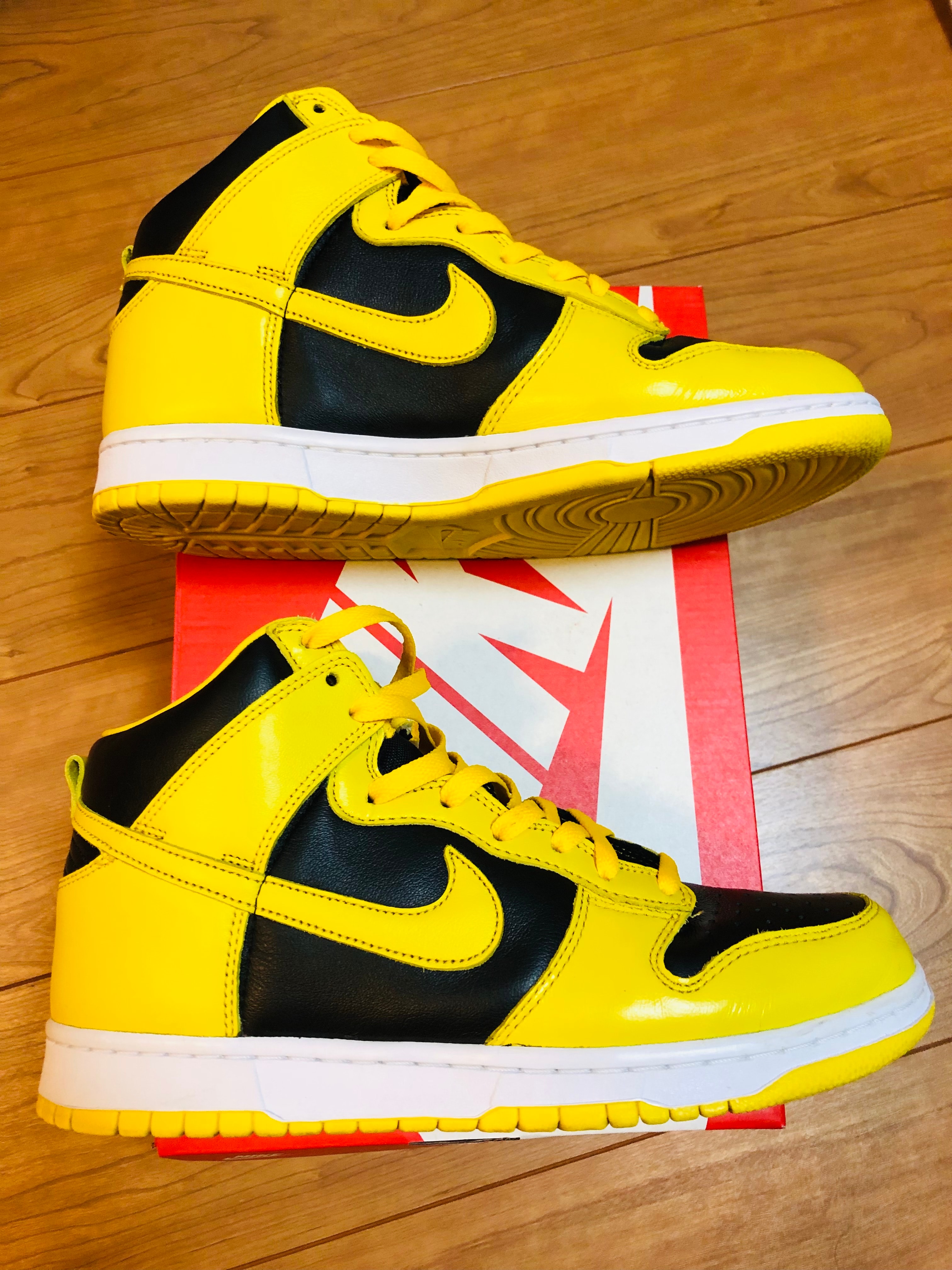Nike Dunk High "Black/Varsity Maize"