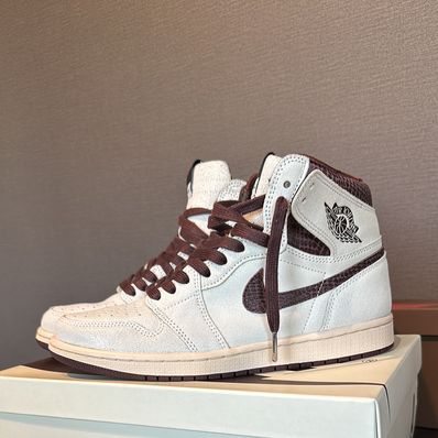 A Ma Maniere × Nike Air Jordan 1 Retro High OG "Sail and Burgundy"