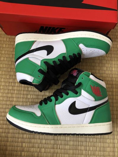 Nike Women's Air Jordan 1 High OG "Lucky Green/White-Sail-Black"