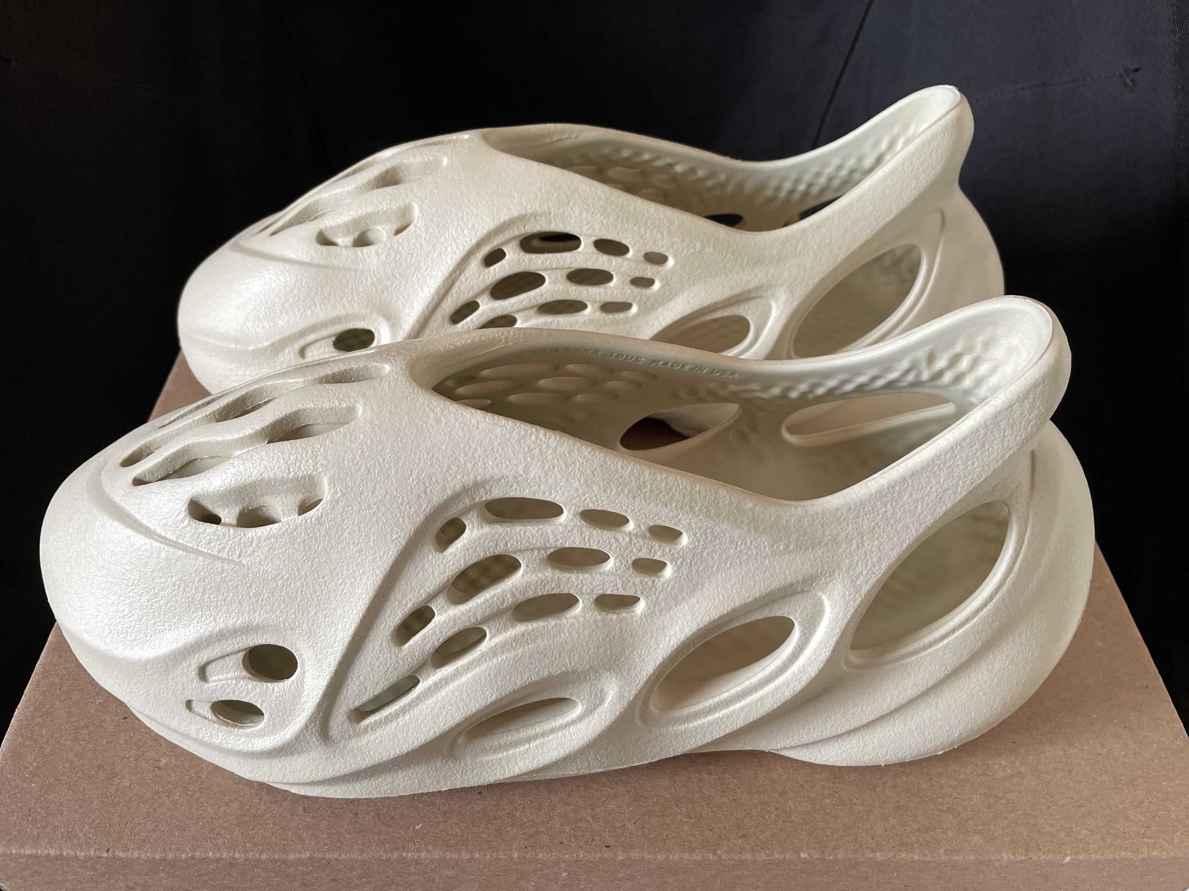 adidas YEEZY Foam Runner "Sand"