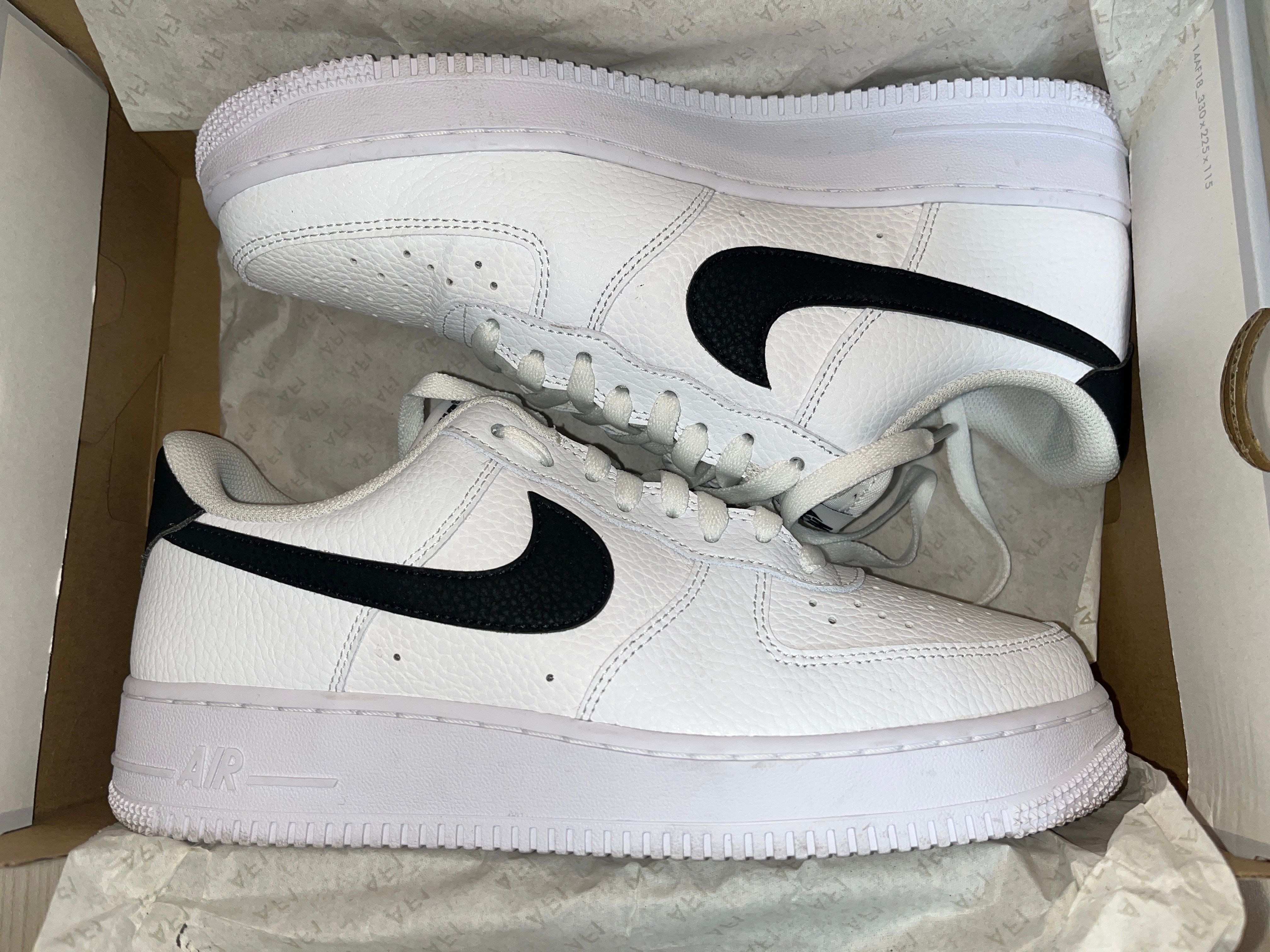 Nike Air Force 1 Low '07 "White Black Pebbled Leather"