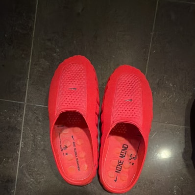 Nike Mind 001 Mules "Solar Red/Hyper Crimson"