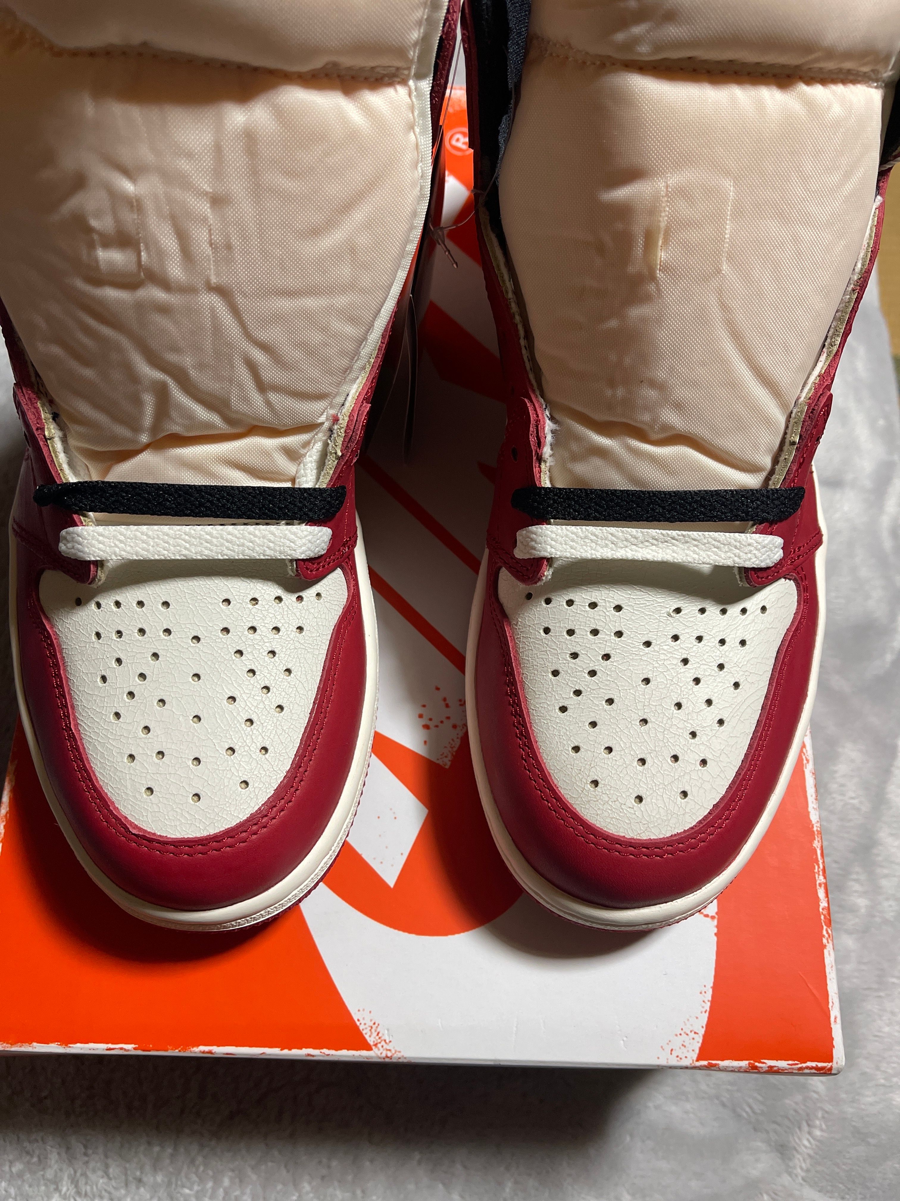 Nike Air Jordan 1 High OG "Lost & Found/Chicago"