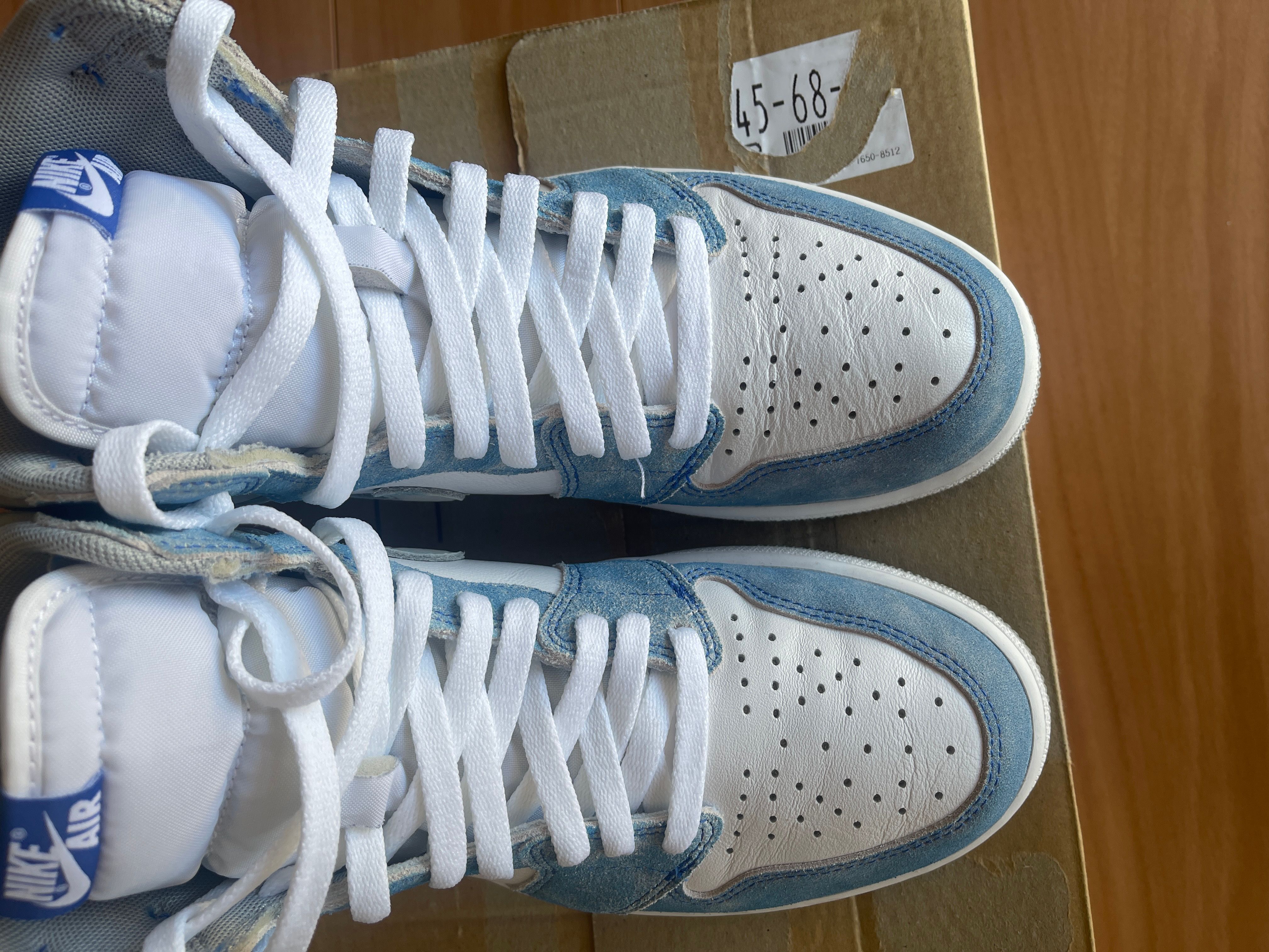 Nike Air Jordan 1 High OG "Hyper Royal"