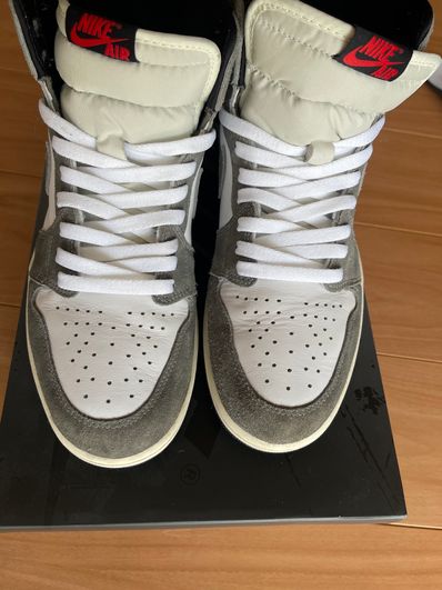 Nike Air Jordan 1 Retro High OG "Black and Smoke Grey"