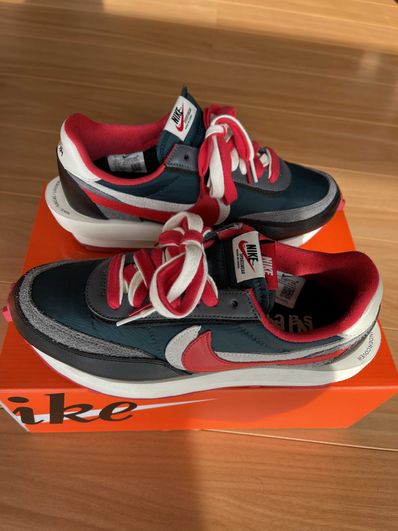 UNDERCOVER × sacai × Nike LD Waffle "Midnight Spruce/Pale Ivory-Dark Grey-University Red"