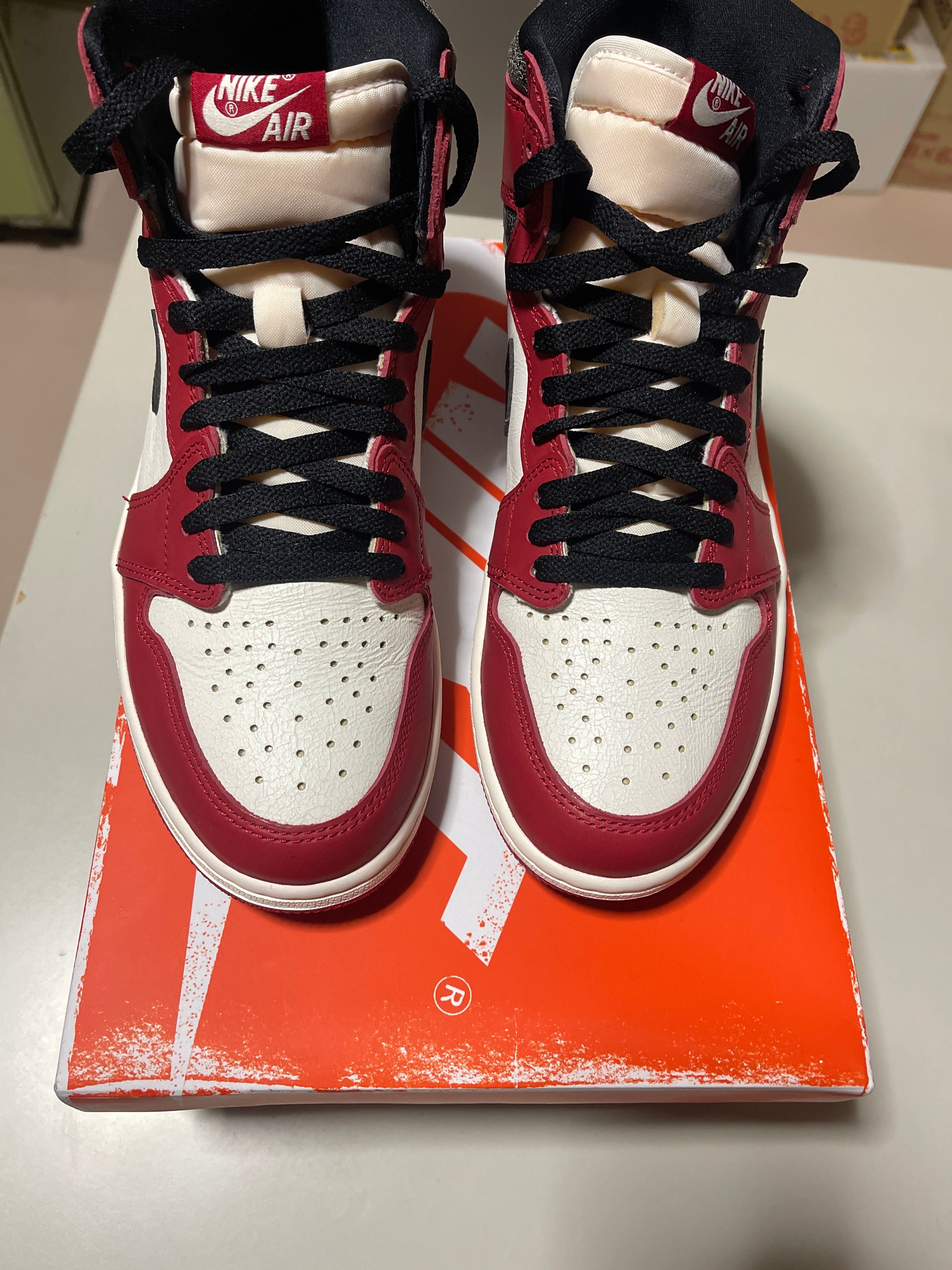 Nike Air Jordan 1 High OG "Lost & Found/Chicago"