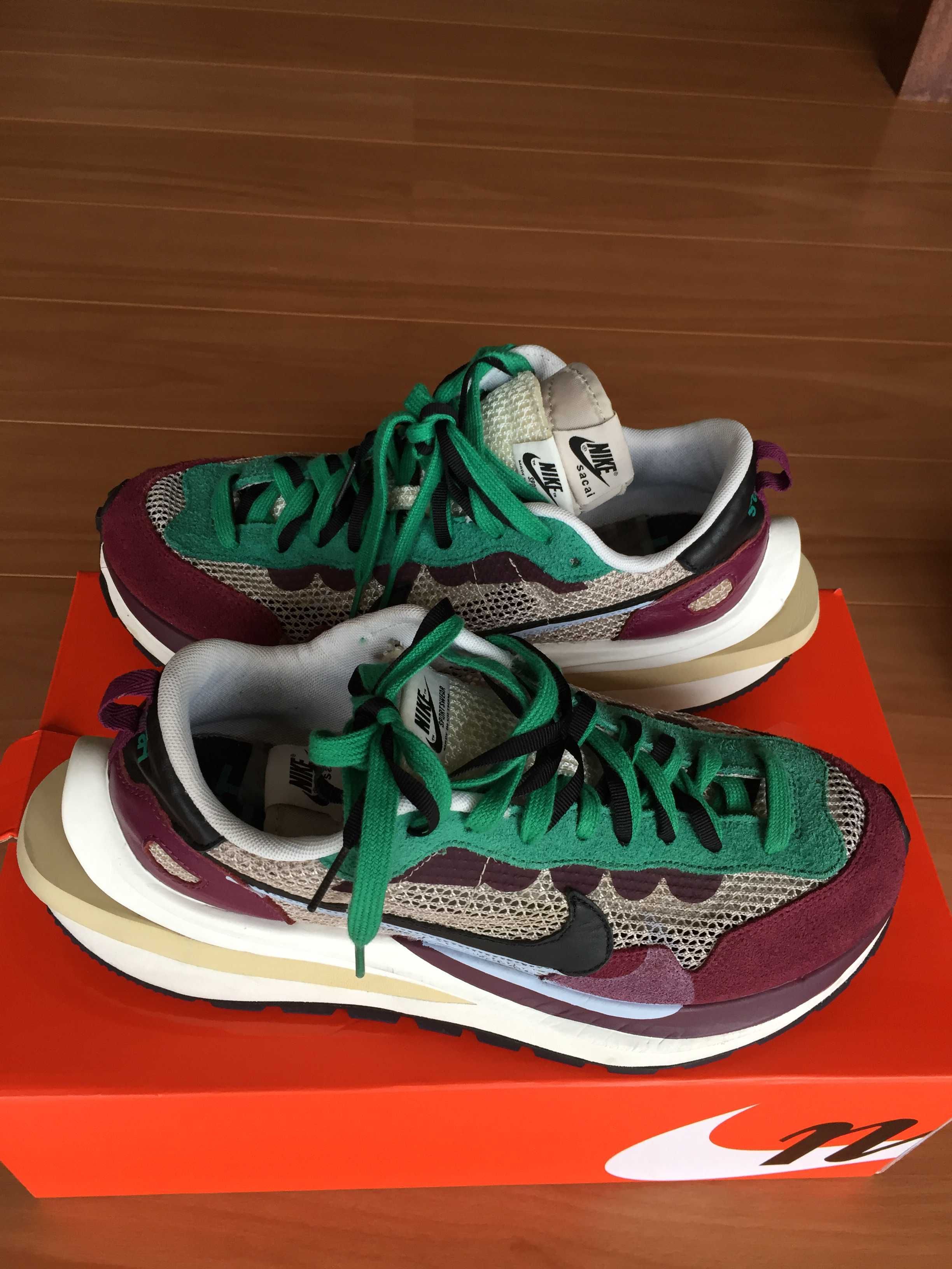 sacai × Nike Vapor Waffle "String/Red/Green"