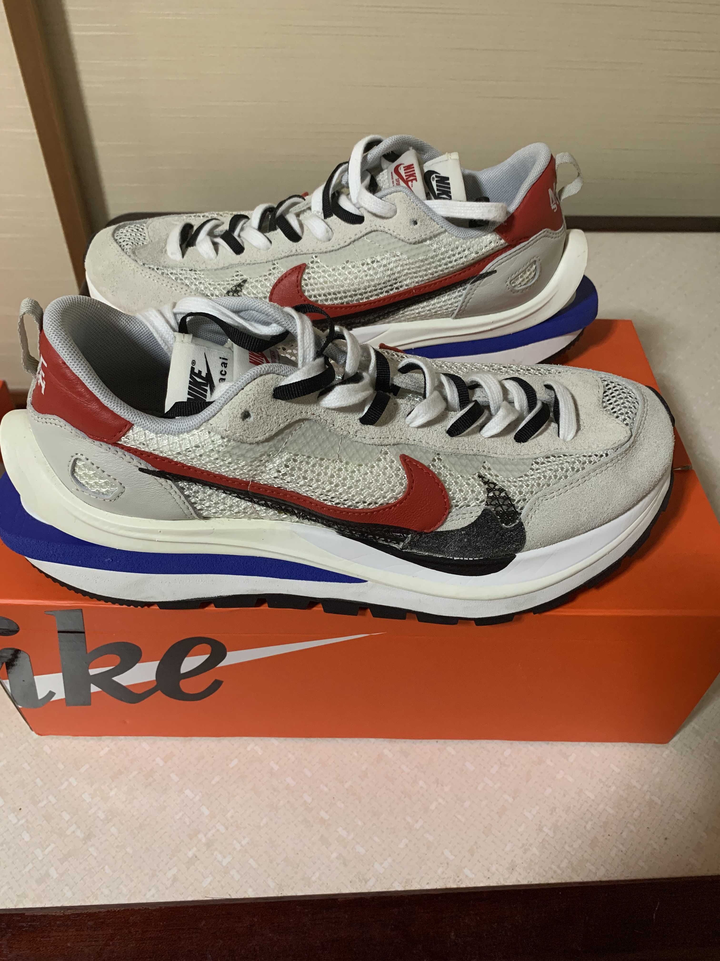 sacai × Nike Vapor Waffle "Royal Fuchsia"