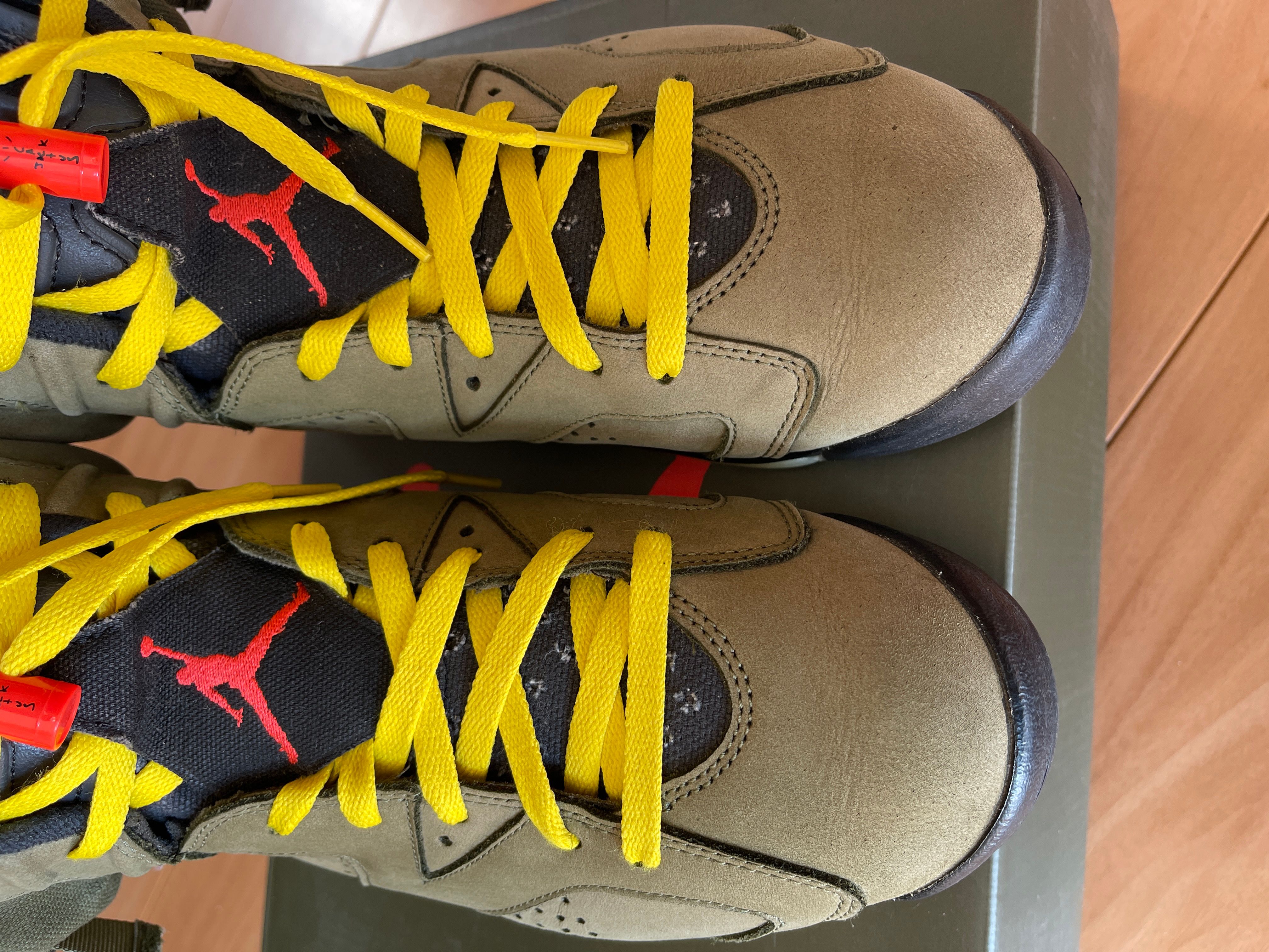 Travis Scott × Nike Air Jordan 6 Retro "Medium Olive"