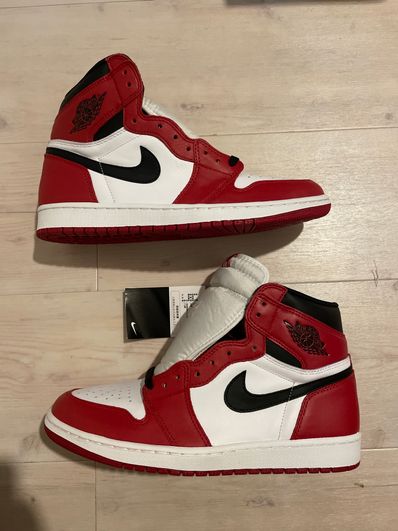 Nike Air Jordan 1 Retro High "Chicago" (2015)