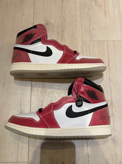 Trophy Room × Nike Air Jordan 1 High OG "Chicago"