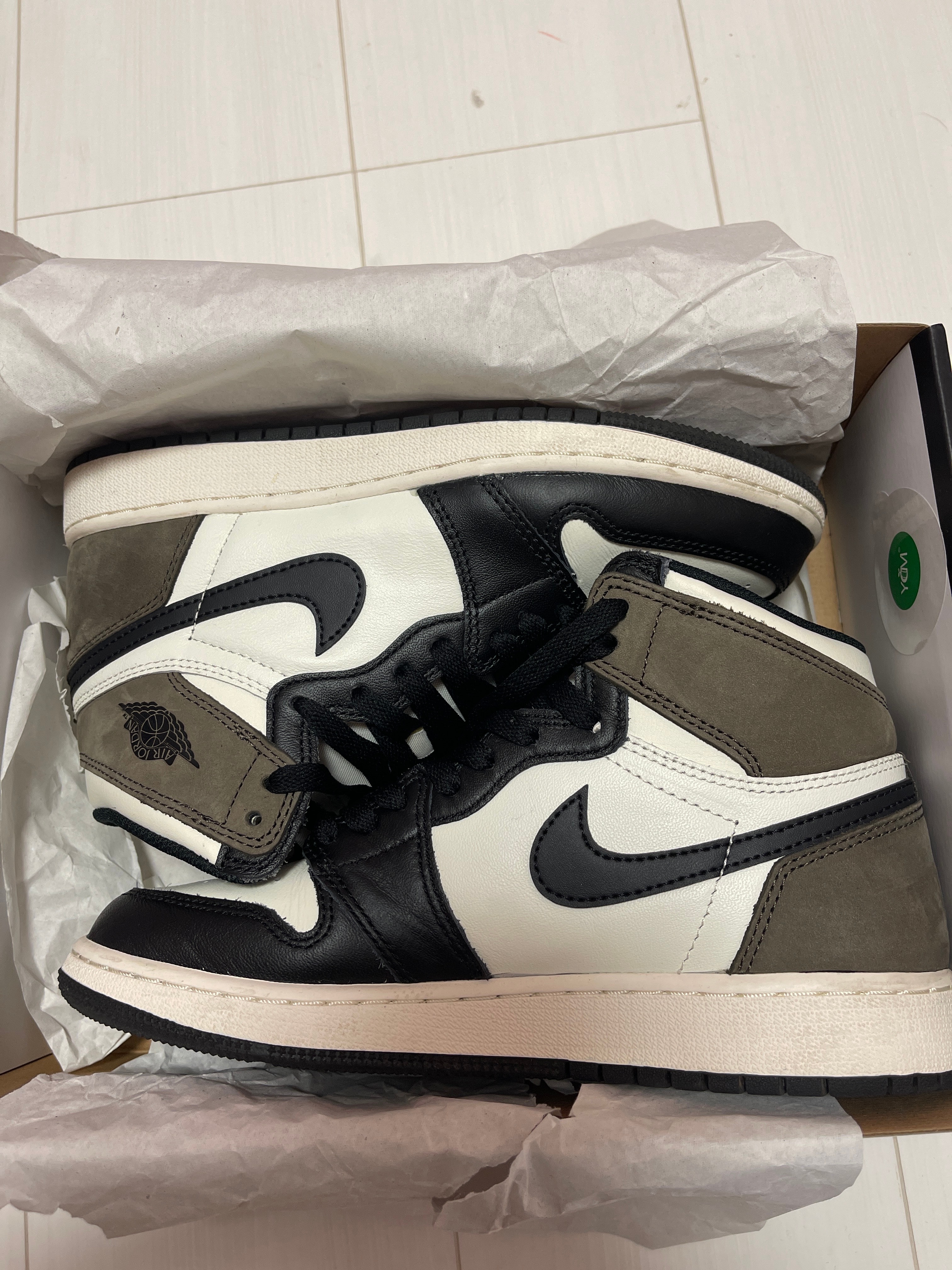 Nike GS Air Jordan 1 High OG "Sail/Dark Mocha/Black"