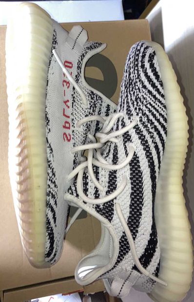 adidas YEEZY Boost 350 V2 "Zebra"