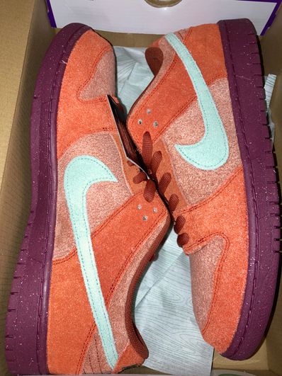 Nike SB Dunk Low Pro PRM "Mystic Red and Rosewood"