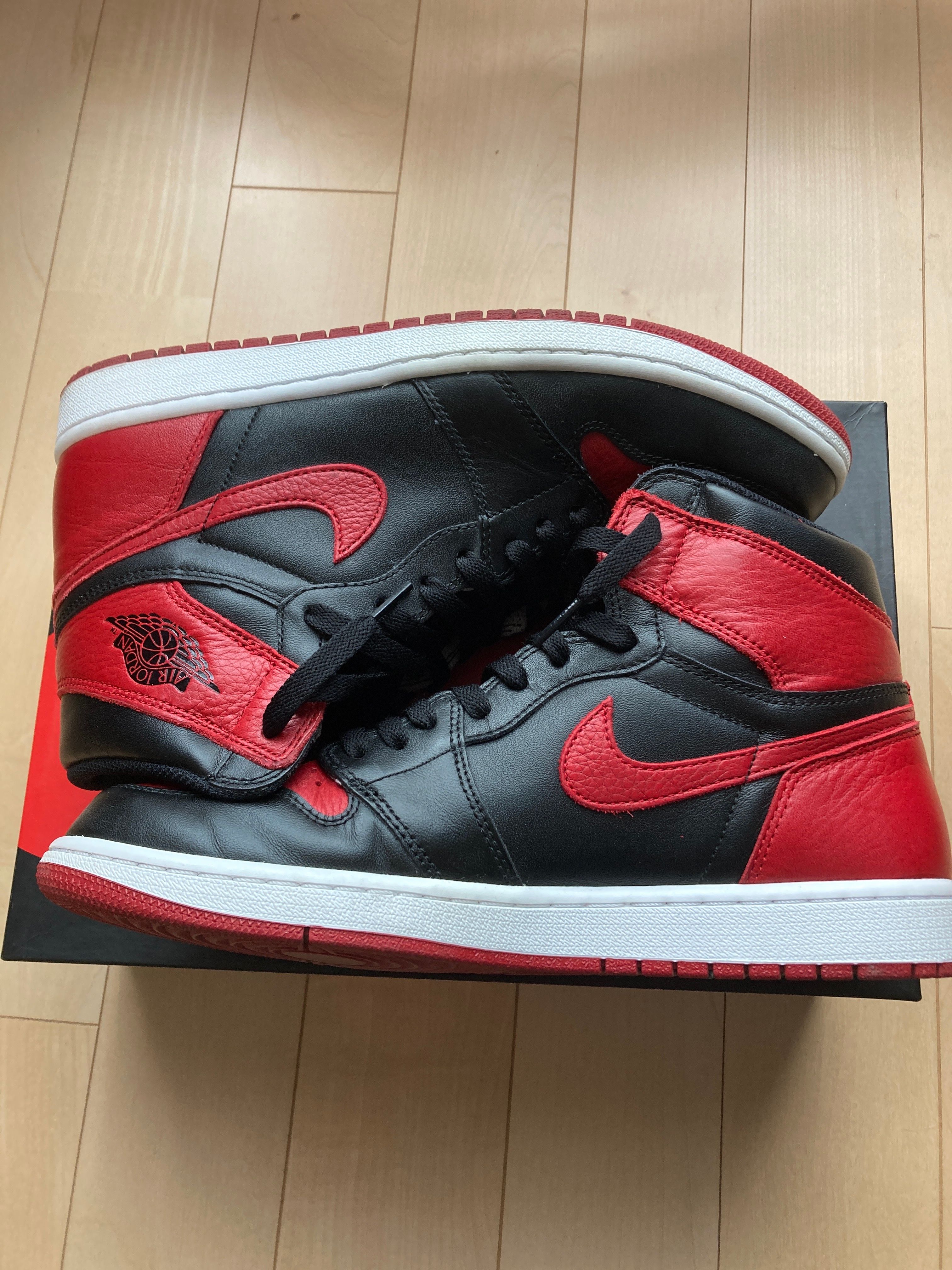 Nike Air Jordan 1 Retro High OG "Bred/Banned" (2016)