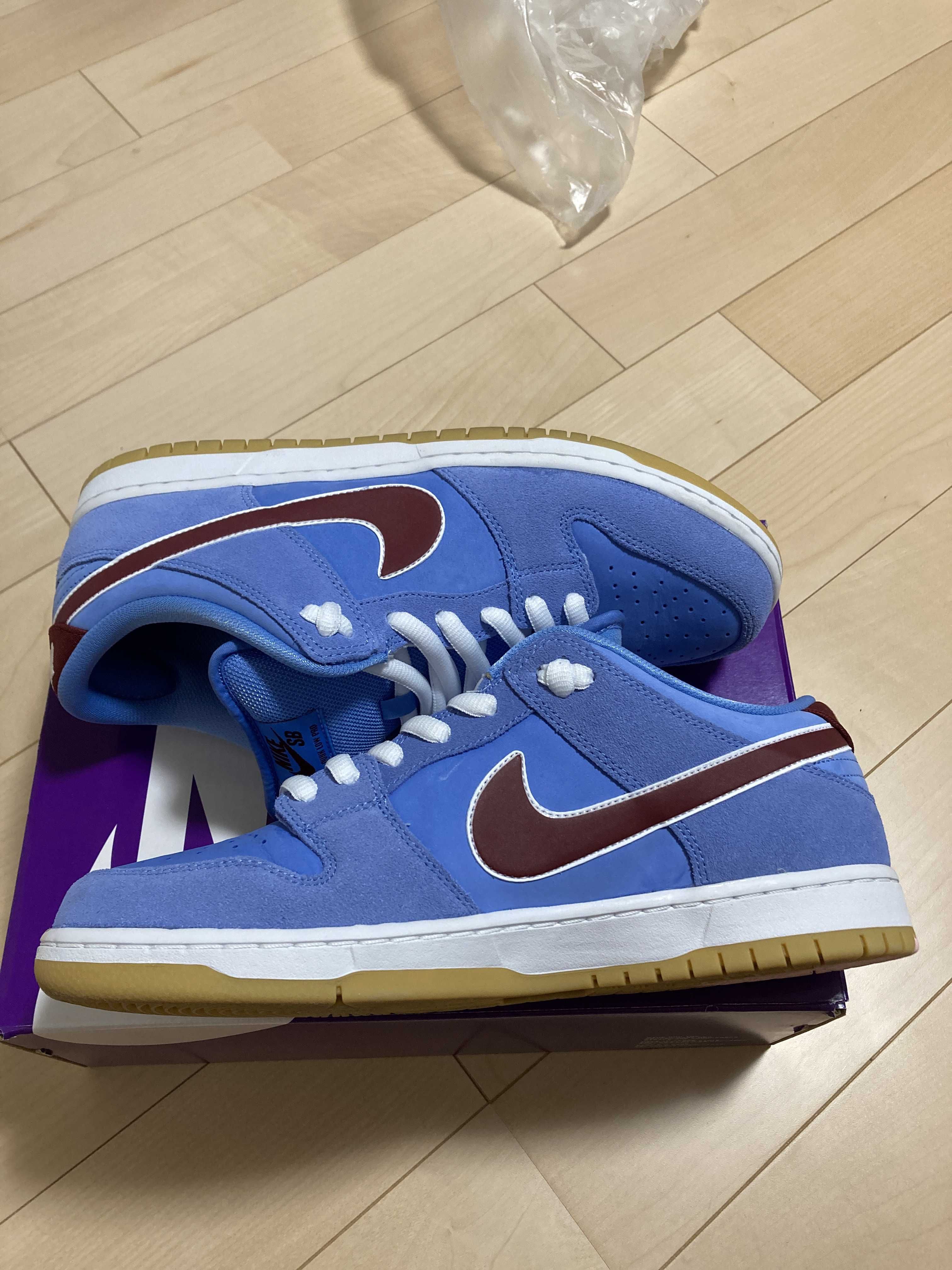 Nike SB Dunk Low Pro "Philadelphia Phillies/Valor Blue and Team Maroon"