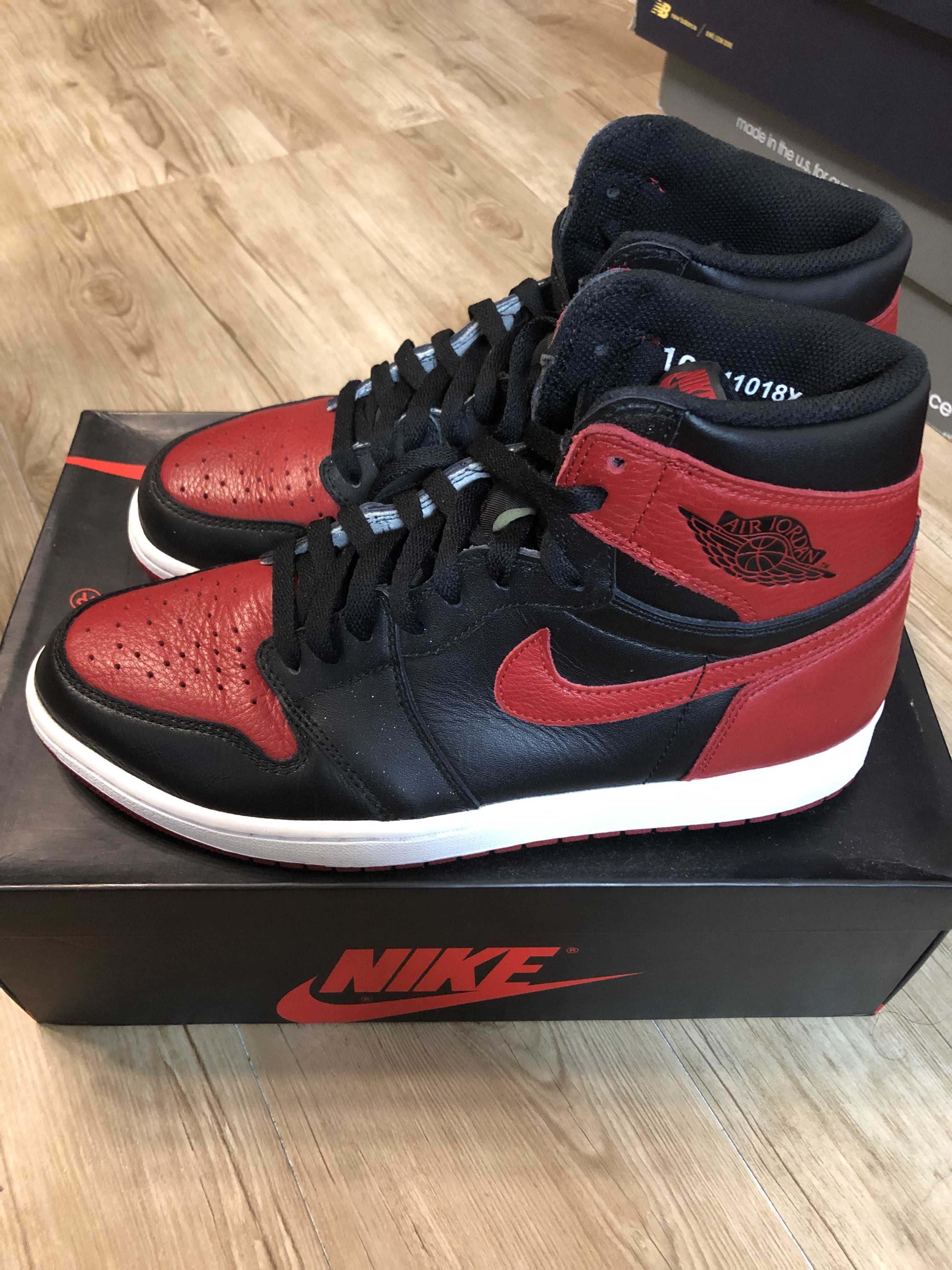 Nike Air Jordan 1 Retro High OG "Bred/Banned" (2016)