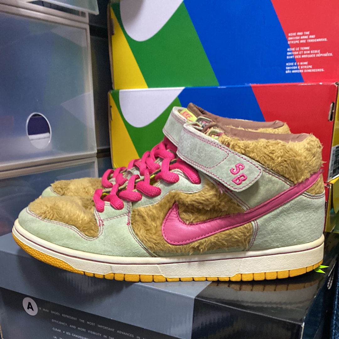 Nike Dunk SB Mid "Mama Bear"