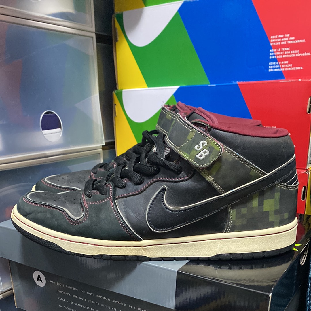 Nike SB Dunk Mid "Nitraid"