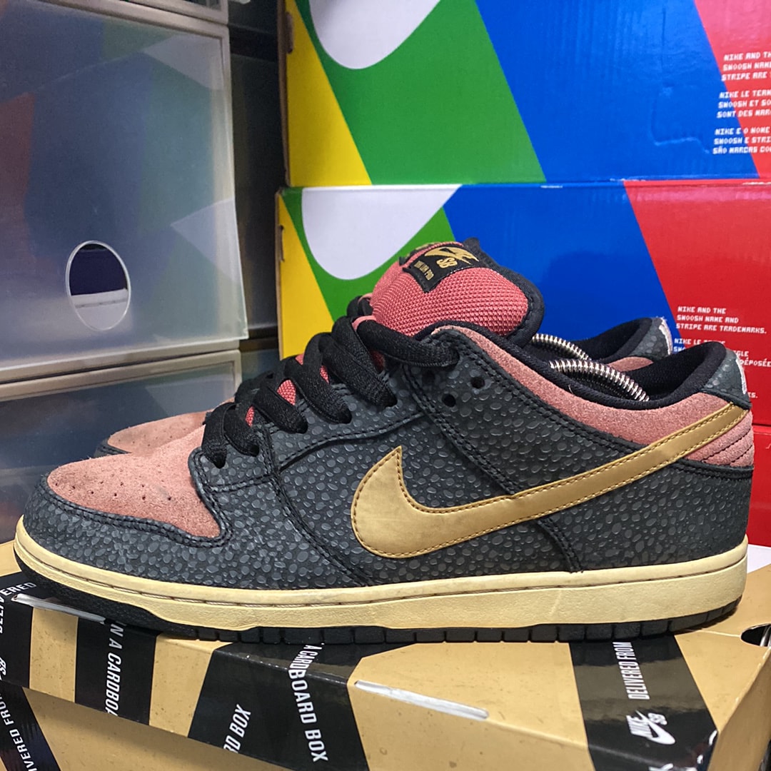 Nike SB Dunk Low "Walk of Fame"