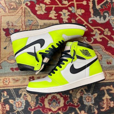 Nike Air Jordan 1 High OG "Volt/Visionaire"