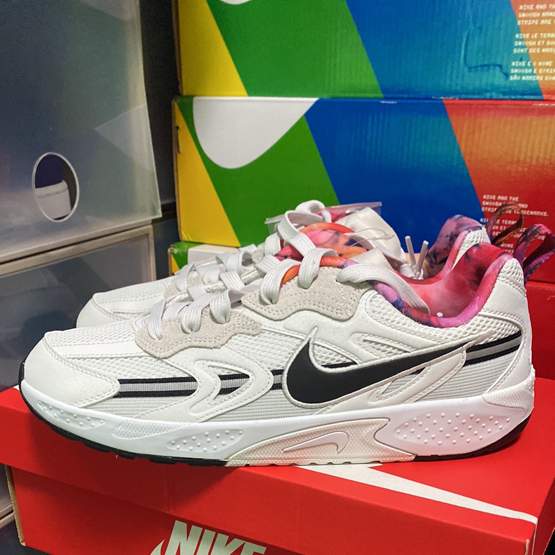 Futura × Nike Women's Jam Train Electric "Platinum Tint and Photon Dust"