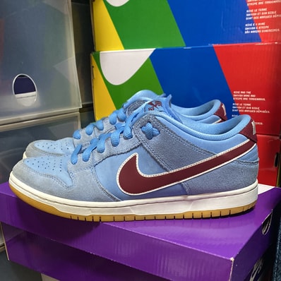 Nike SB Dunk Low Pro "Philadelphia Phillies/Valor Blue and Team Maroon"