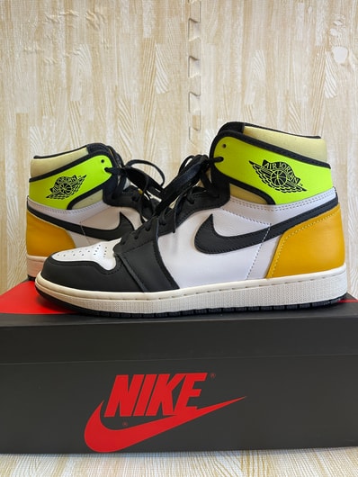 Nike Air Jordan 1 High OG "Volt Gold"