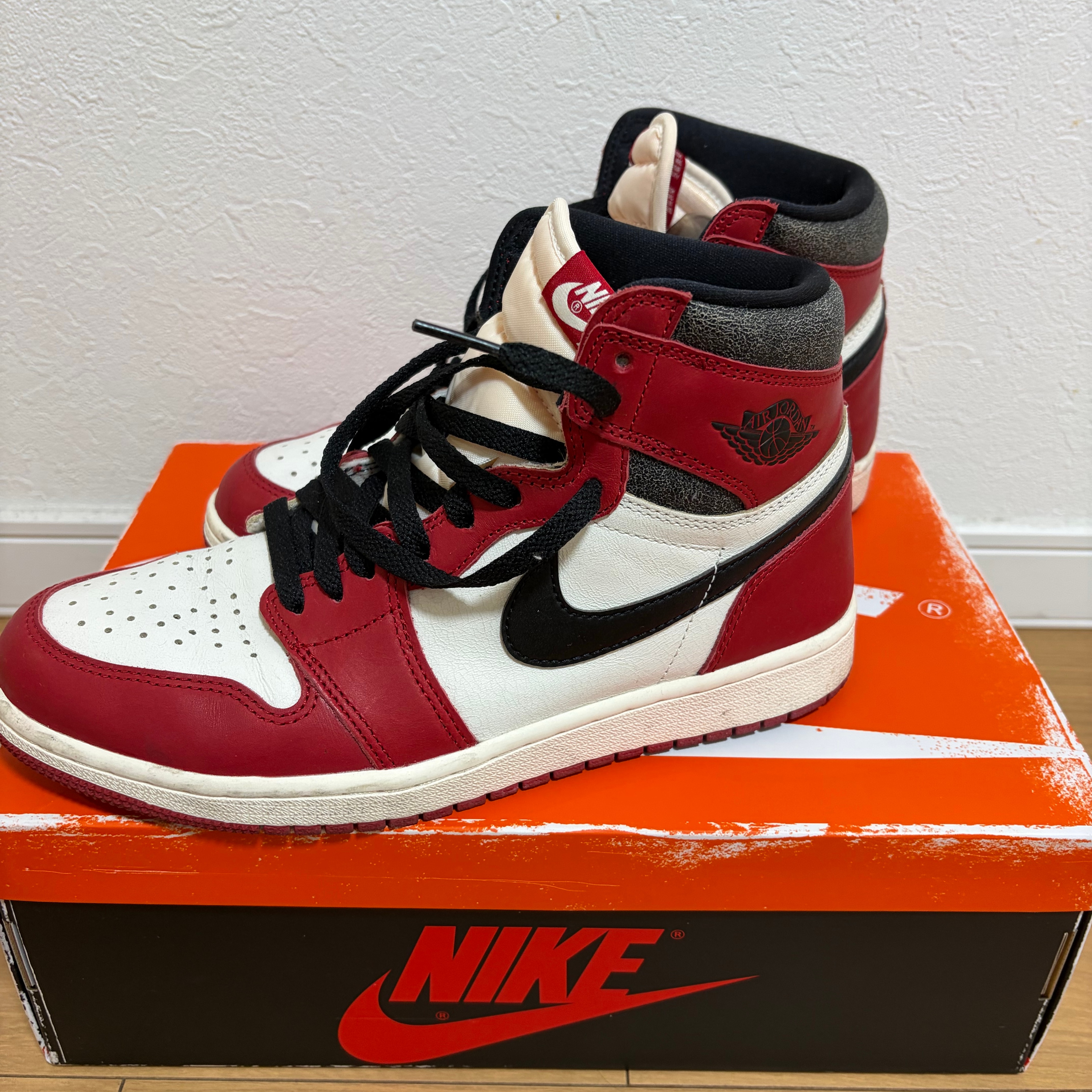 Nike Air Jordan 1 High OG "Lost & Found/Chicago"