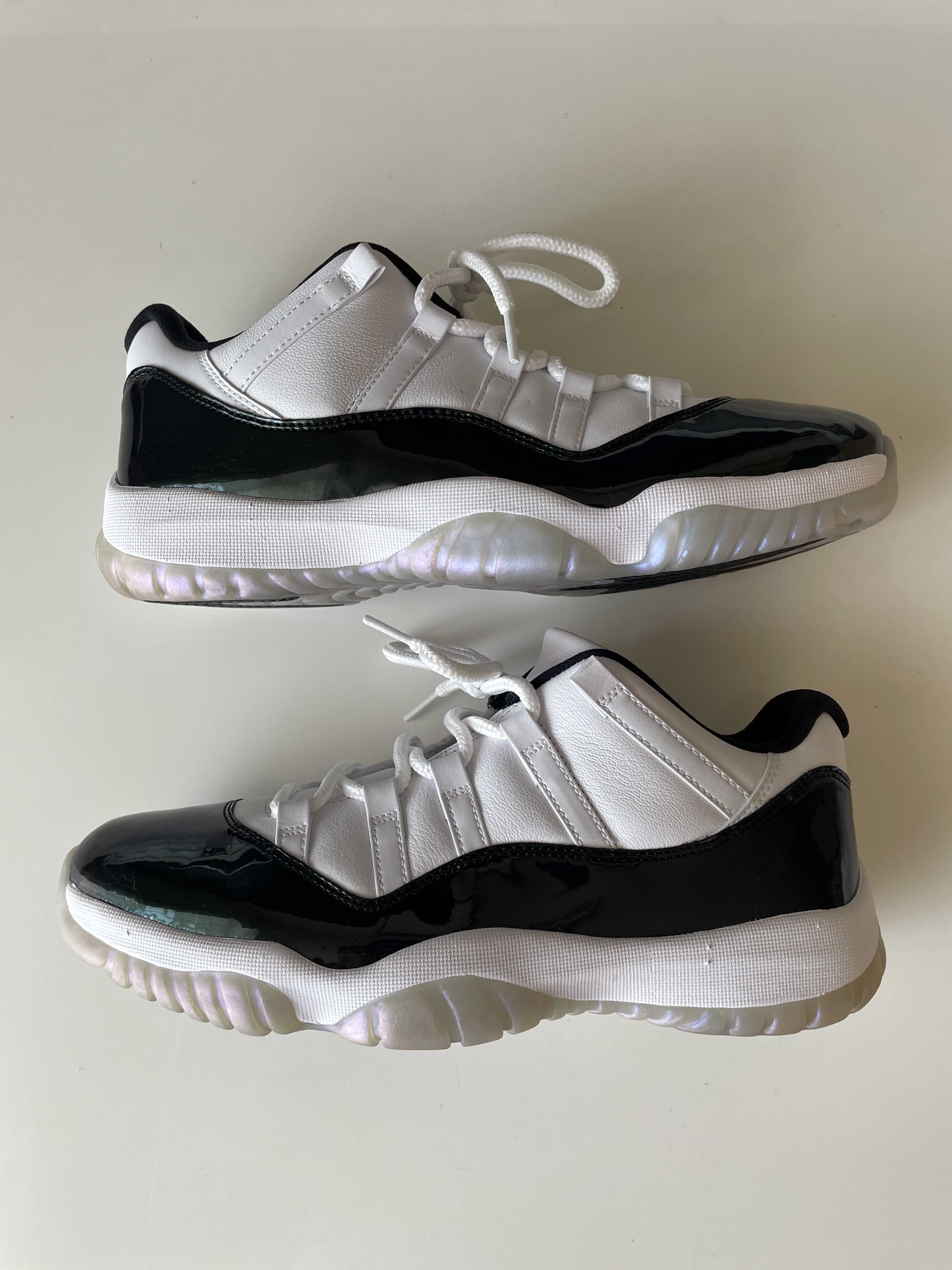 NIKE AIR JORDAN 11 LOW EASTER