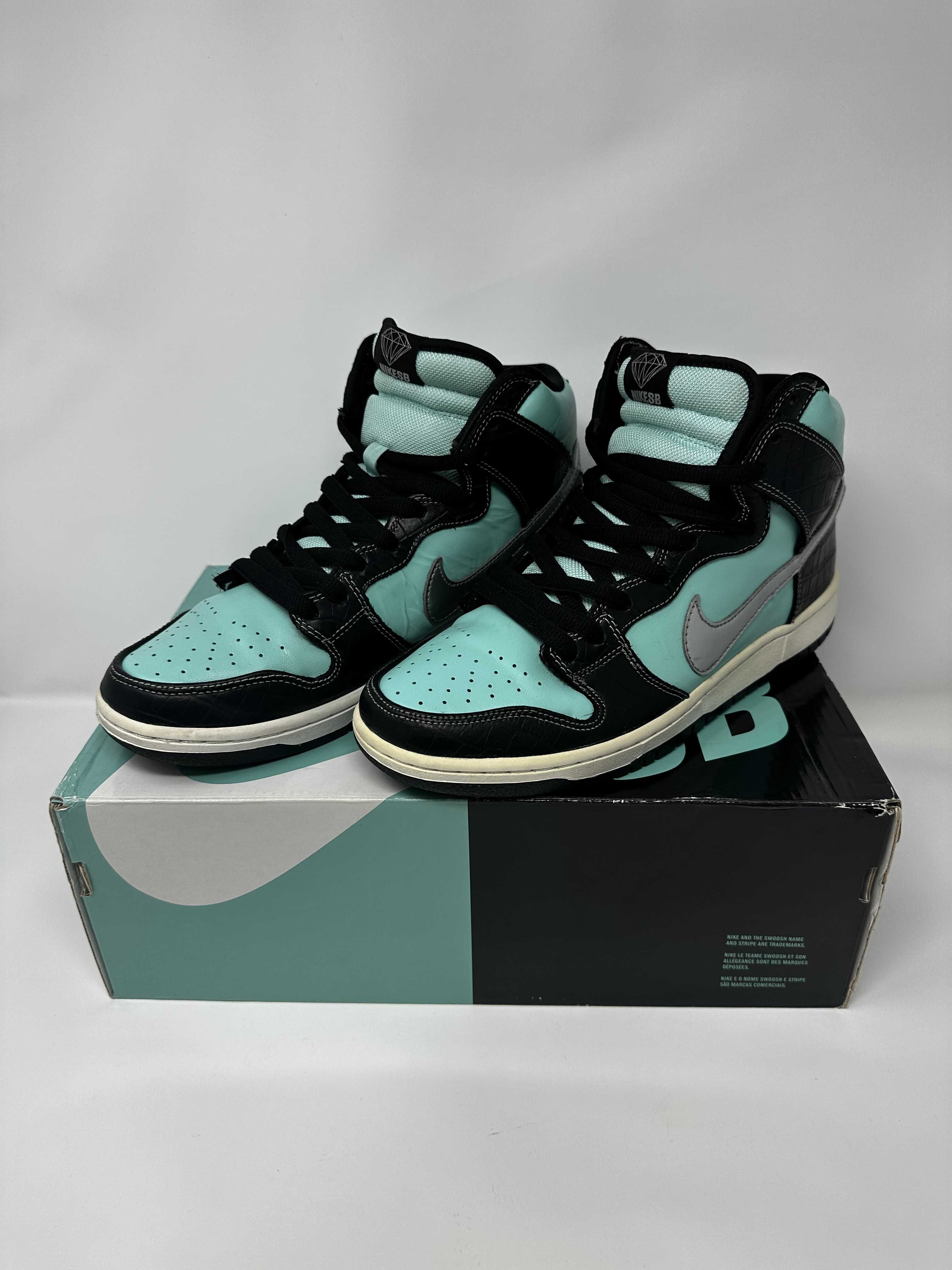 Diamond Supply × Nike SB Dunk High
