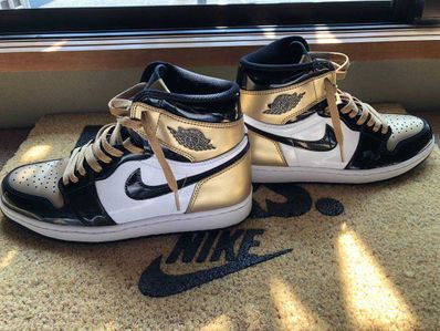 Nike Air Jordan 1 Retro High OG NRG "Gold Toe"