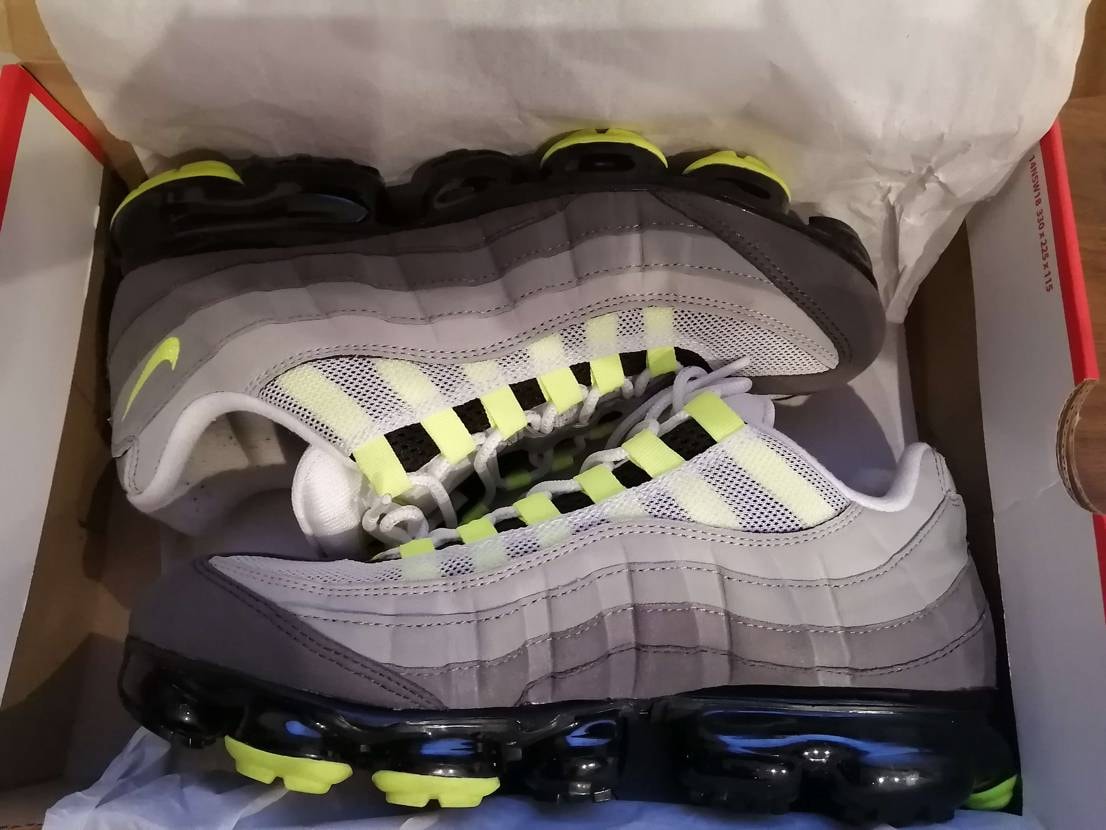 Nike Air Vapormax 95 "Neon"