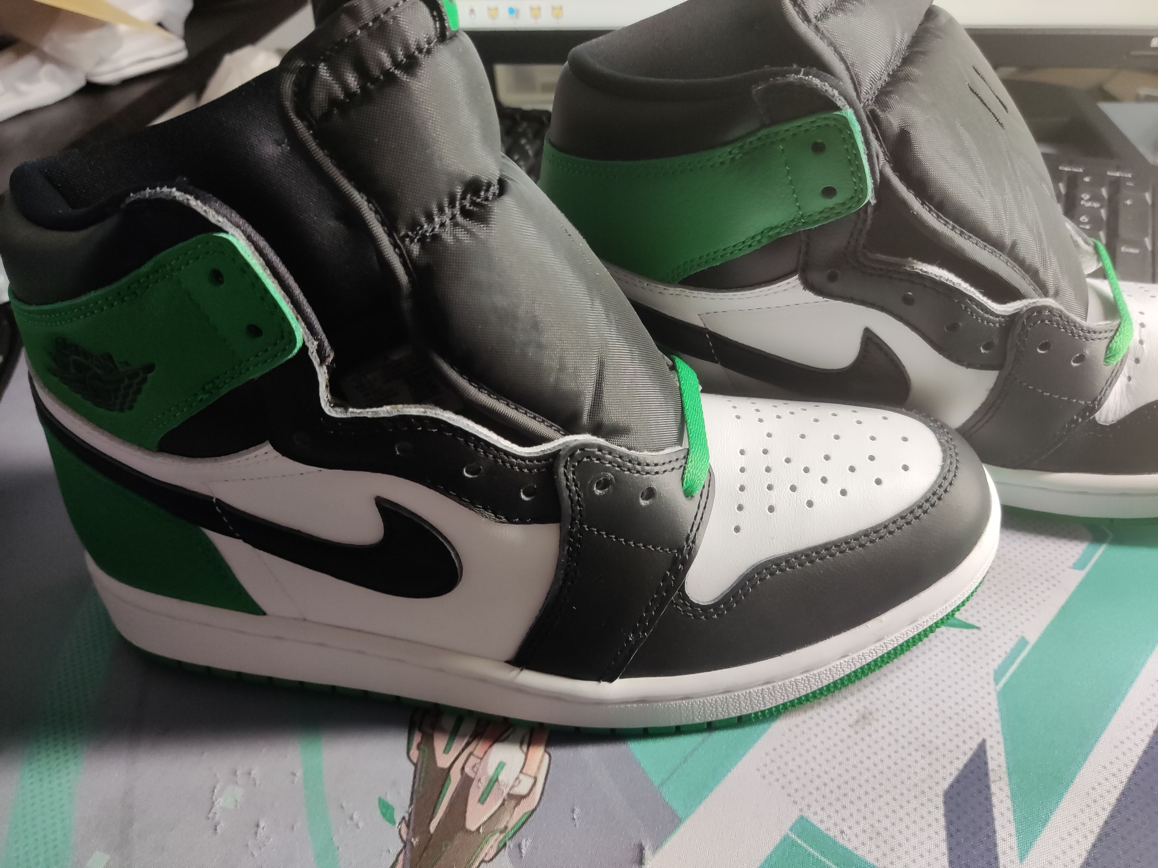 Nike Air Jordan 1 Retro High OG "Celtics/Black and Lucky Green" (2023)