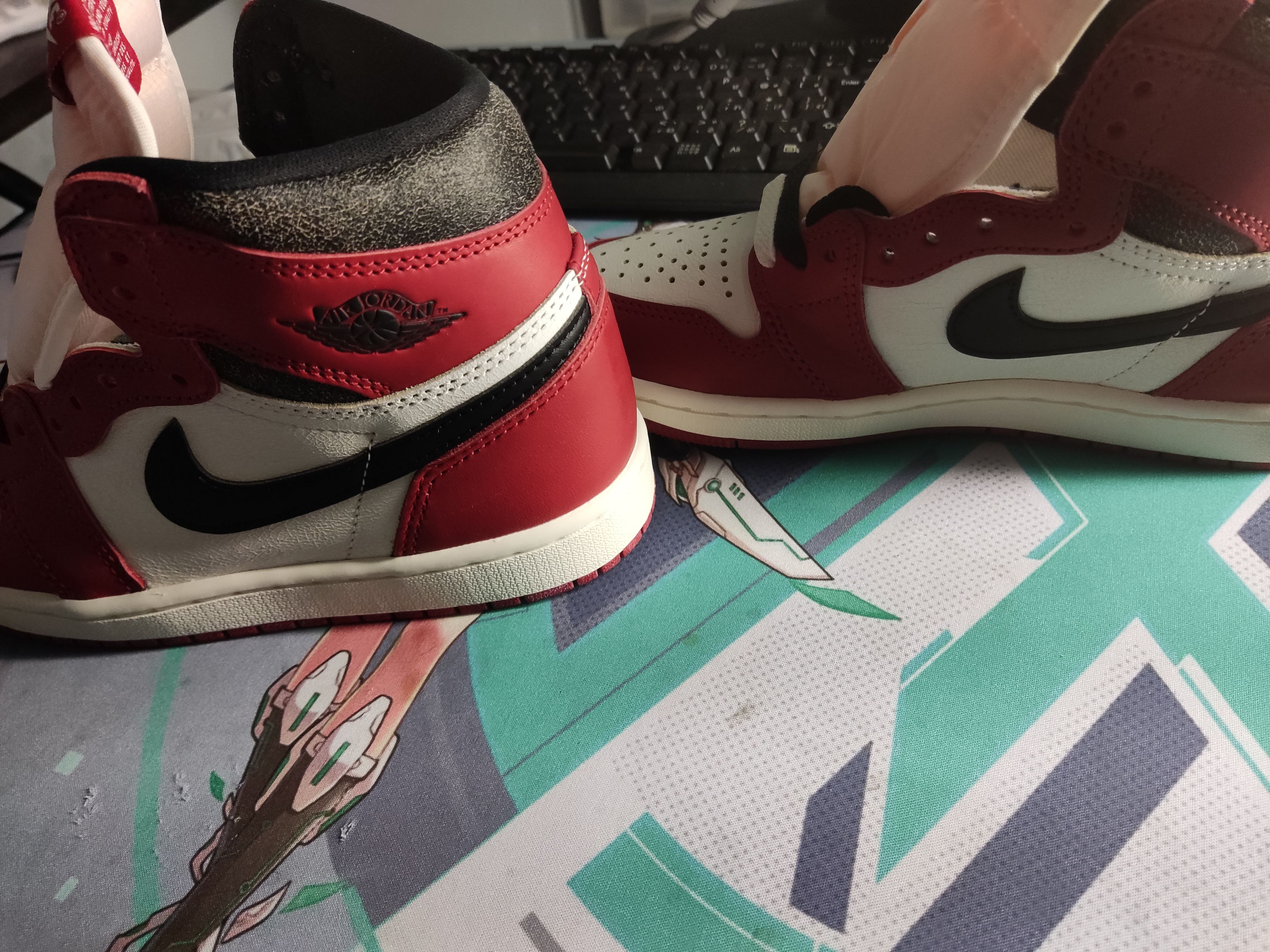 Nike Air Jordan 1 High OG "Lost & Found/Chicago"