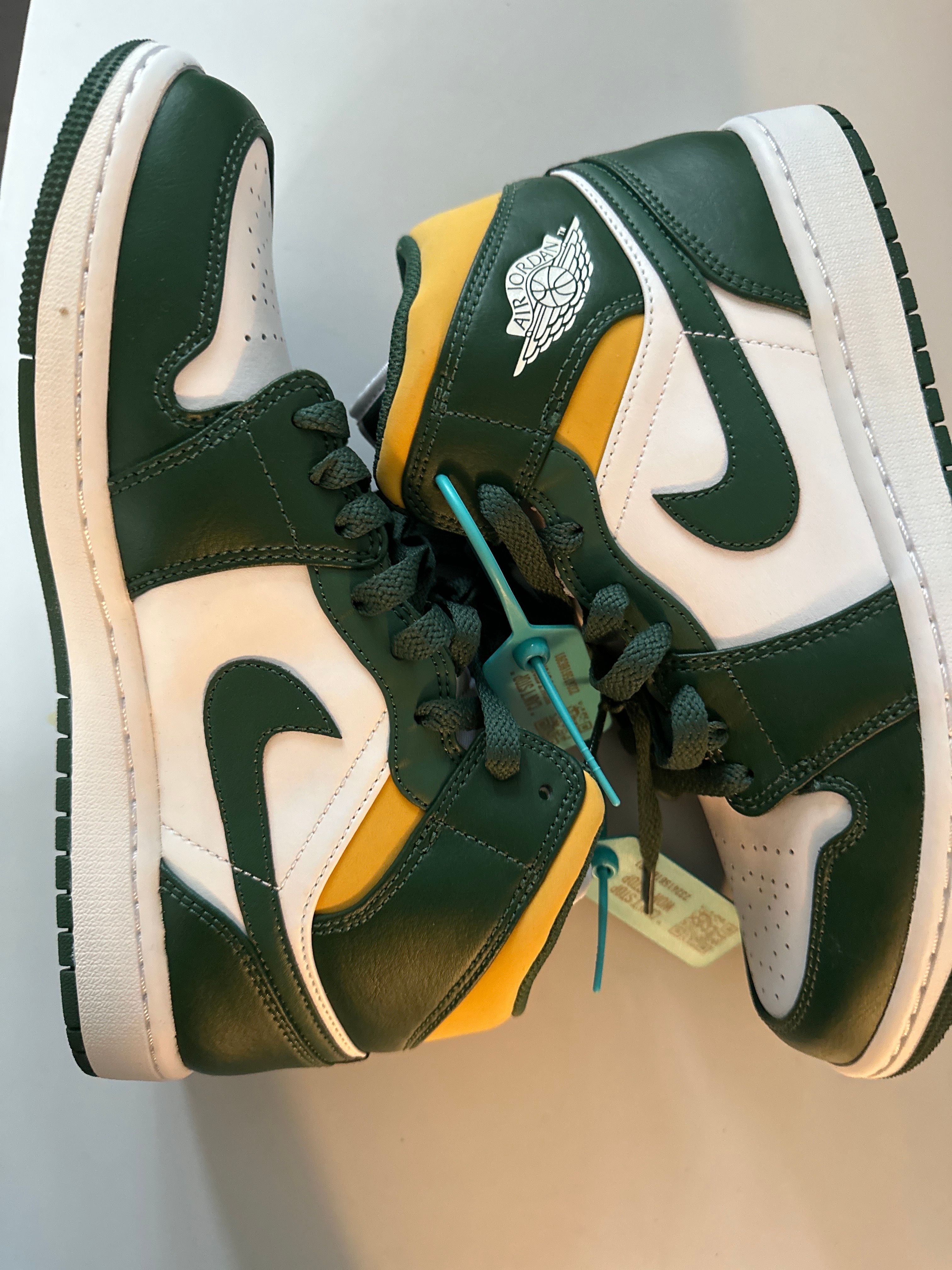 Nike Air Jordan 1 Mid "Seattle Supersonics"