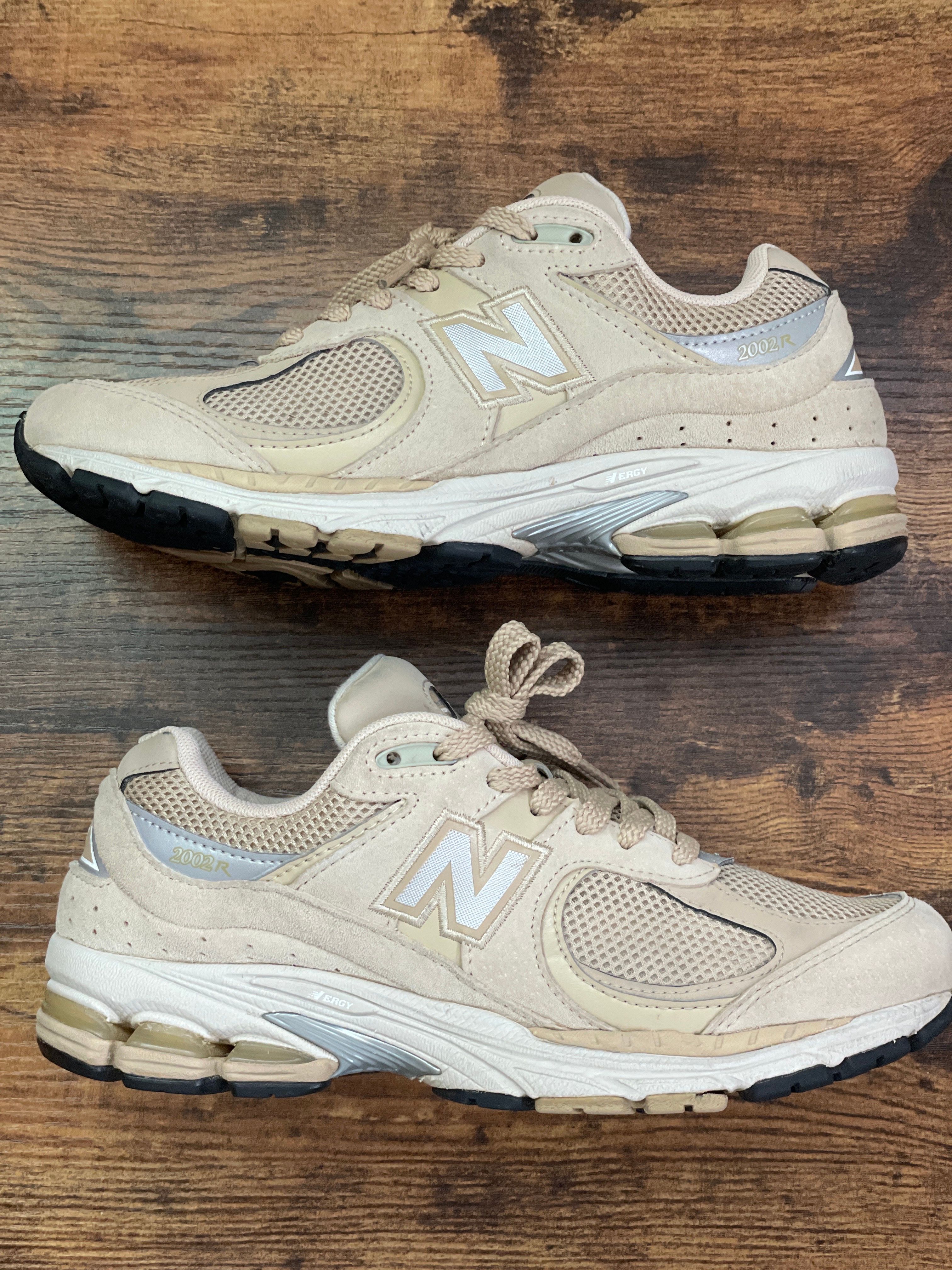 New Balance 2002R "Khaki/Silver"