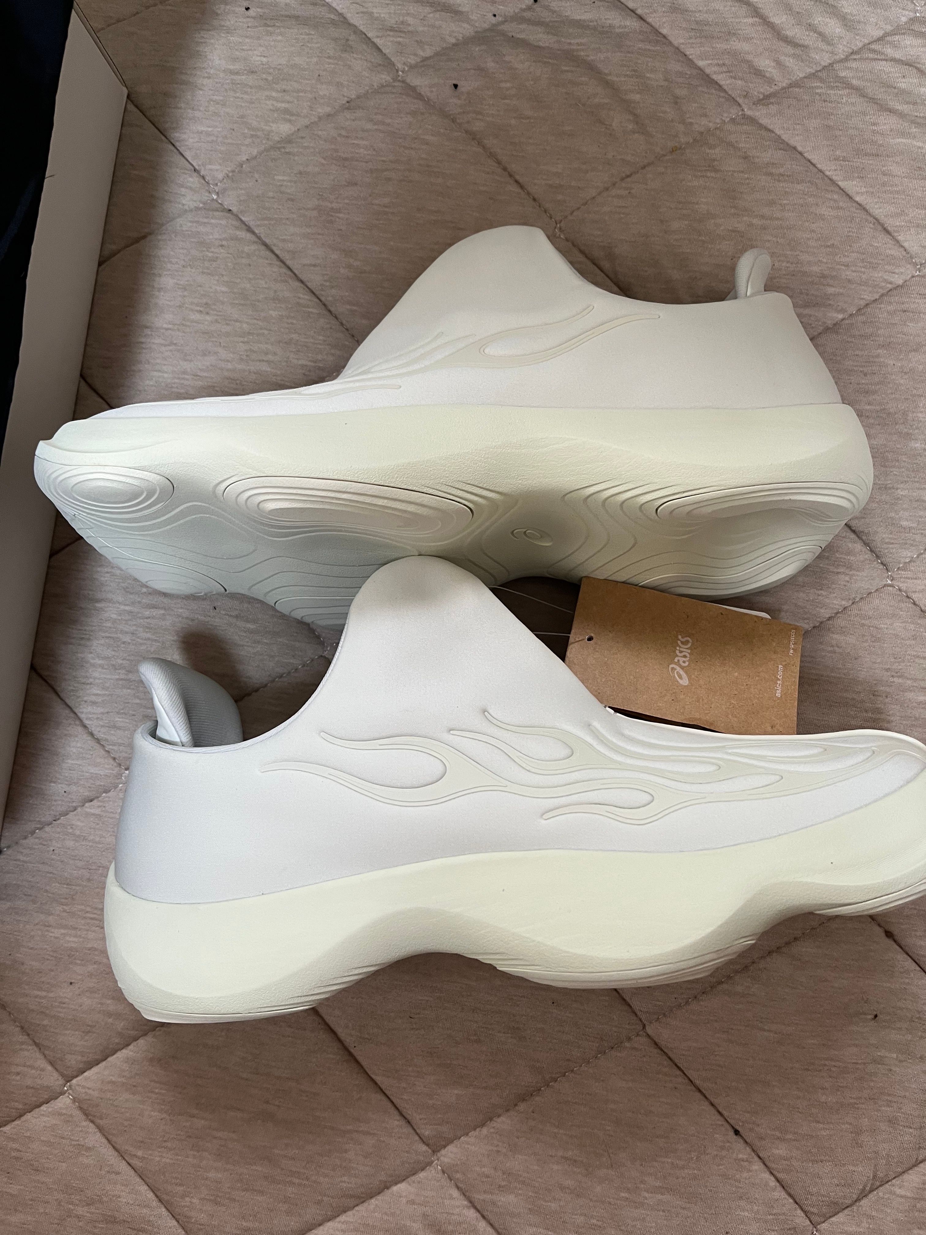 アシックス ワン "ホワイト/ホワイト" / ONE OK ROCK / ワンオクロック / Taka着用モデル